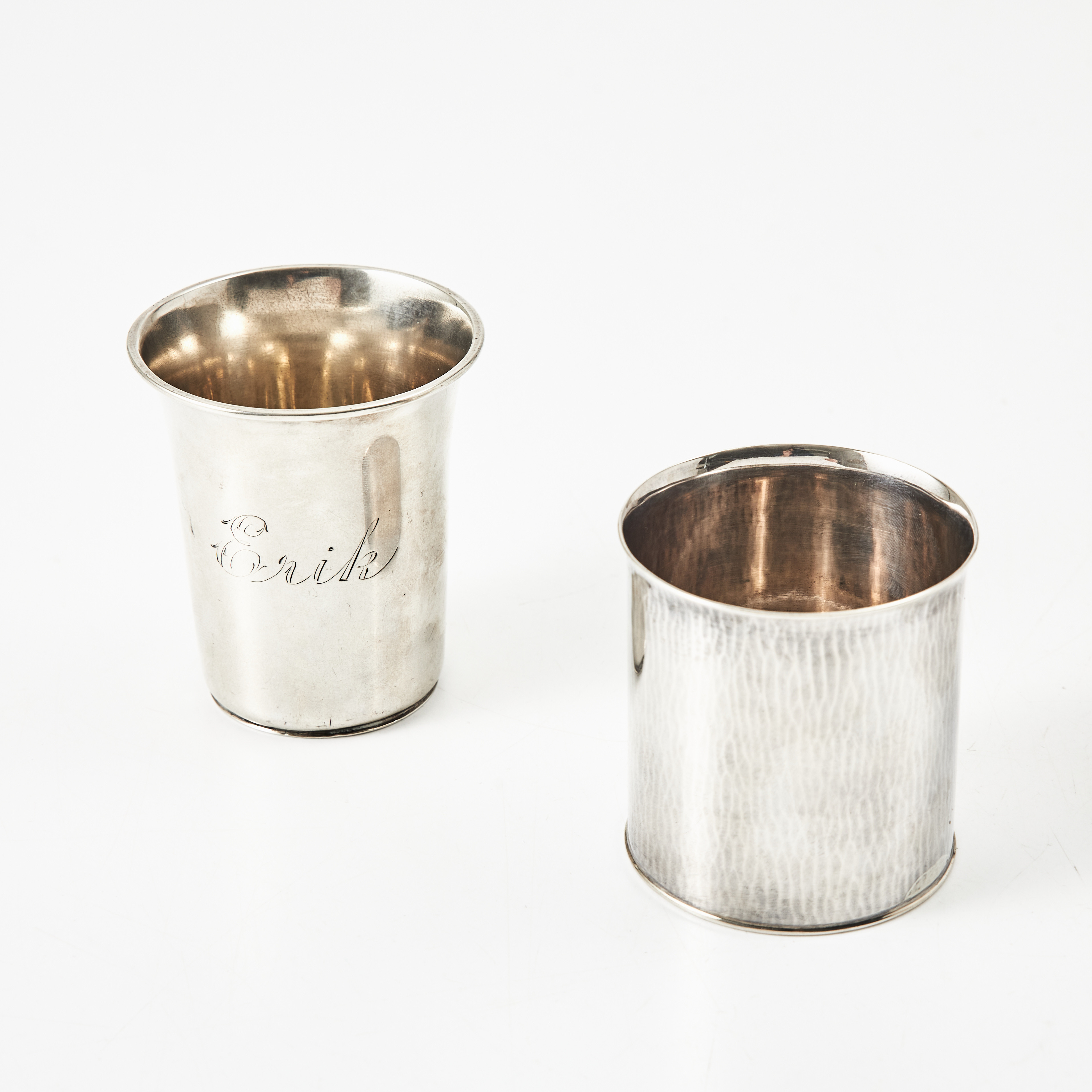 SUPKOPPAR, 2 st., silver, varav en Sigurd Persson, Stockholm 1981.