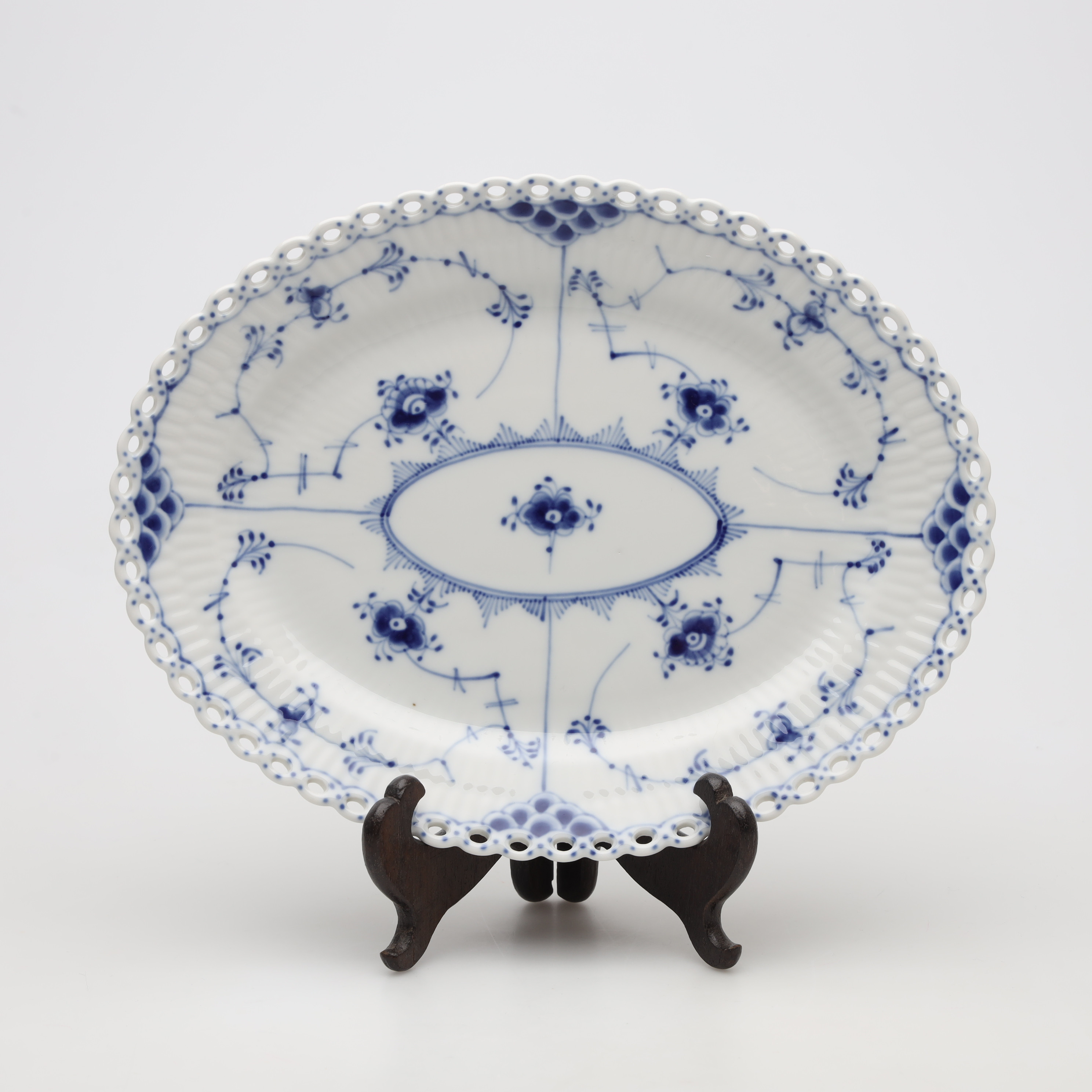 SERVERINGSFAT, "Musselmalet", nr 1146, helblond, Royal Copenhagen, Danmark.