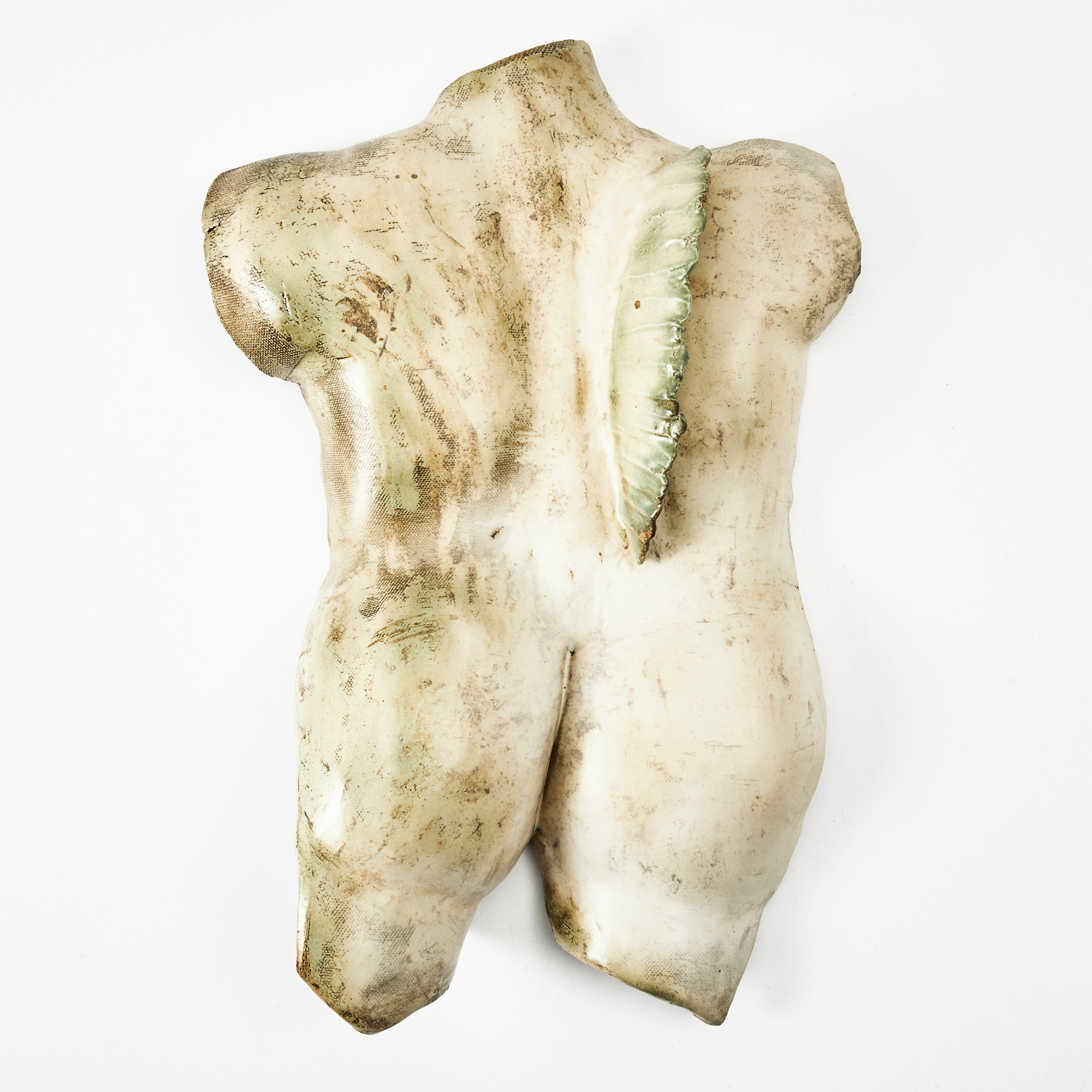 KJELL JANSSON (1949). Kvinnotorso med vinge, glaserad keramik.