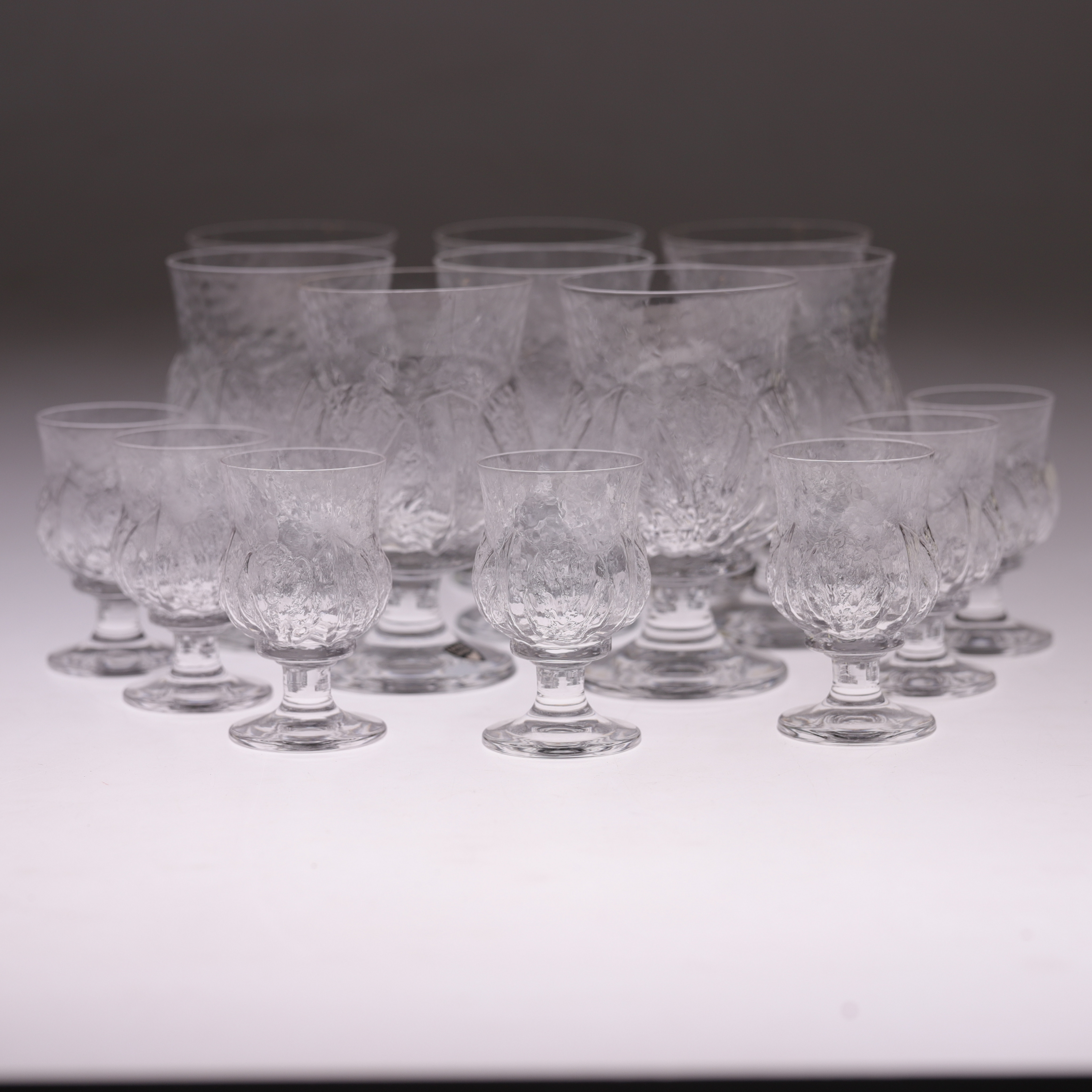 LARS HELLSTEN. glas, 16 st, "Eden", Orrefors.
