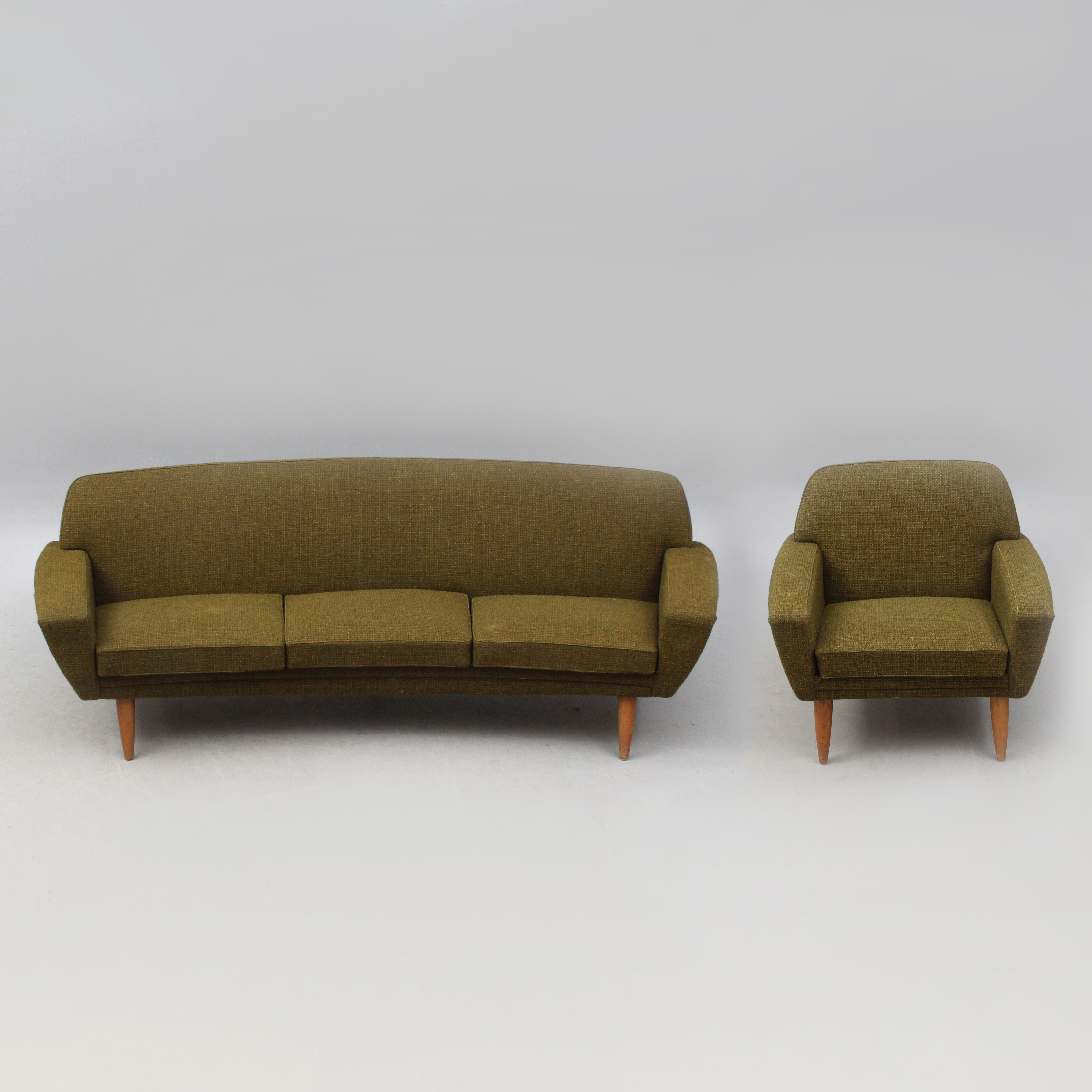 SOFFA och FÅTÖLJ, Trensum, textil, med teakben.