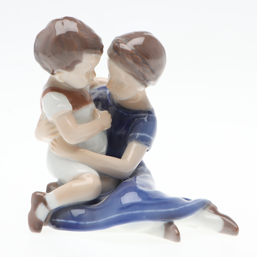 Figurin, porslin, "Flicka och pojke", Bing & Gröndahl, Danmark.