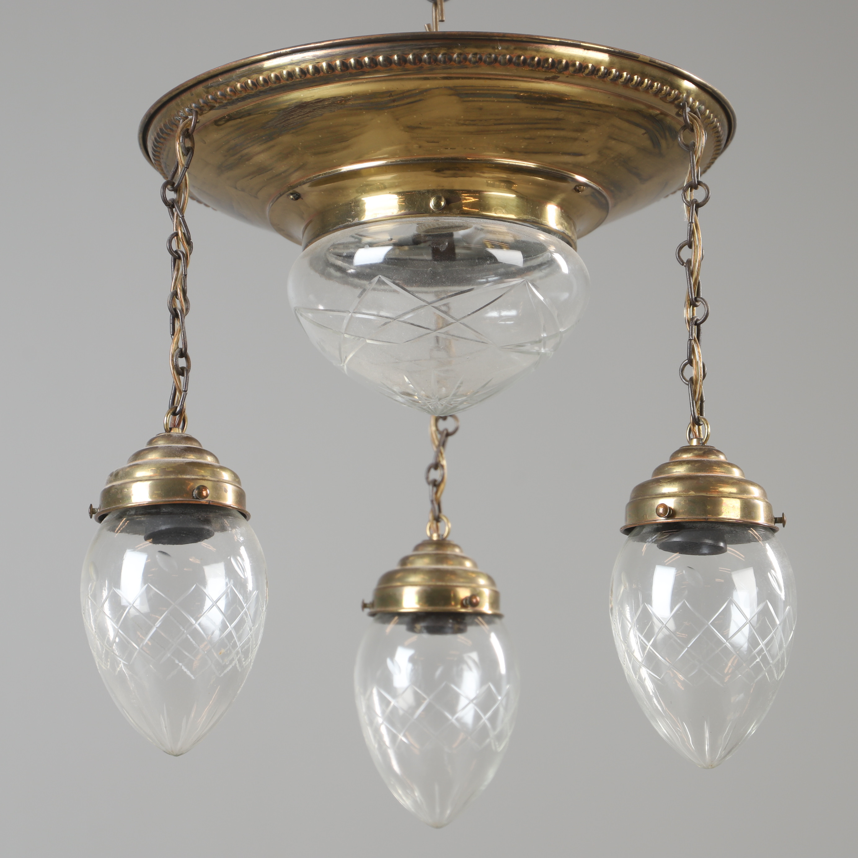 TAKLAMPA, mässing och glas, jugend.