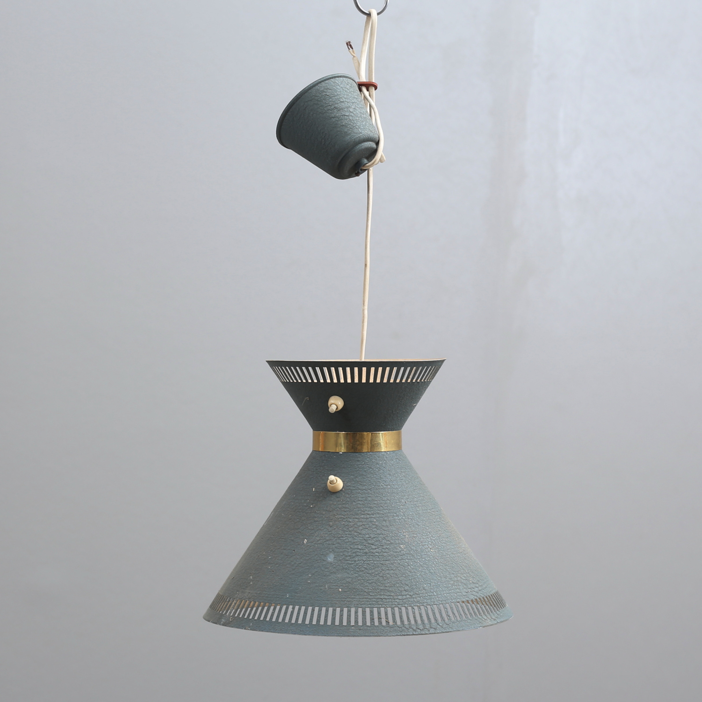 TAKLAMPA, metall, tvåvägsbelysning, 1950-tal.