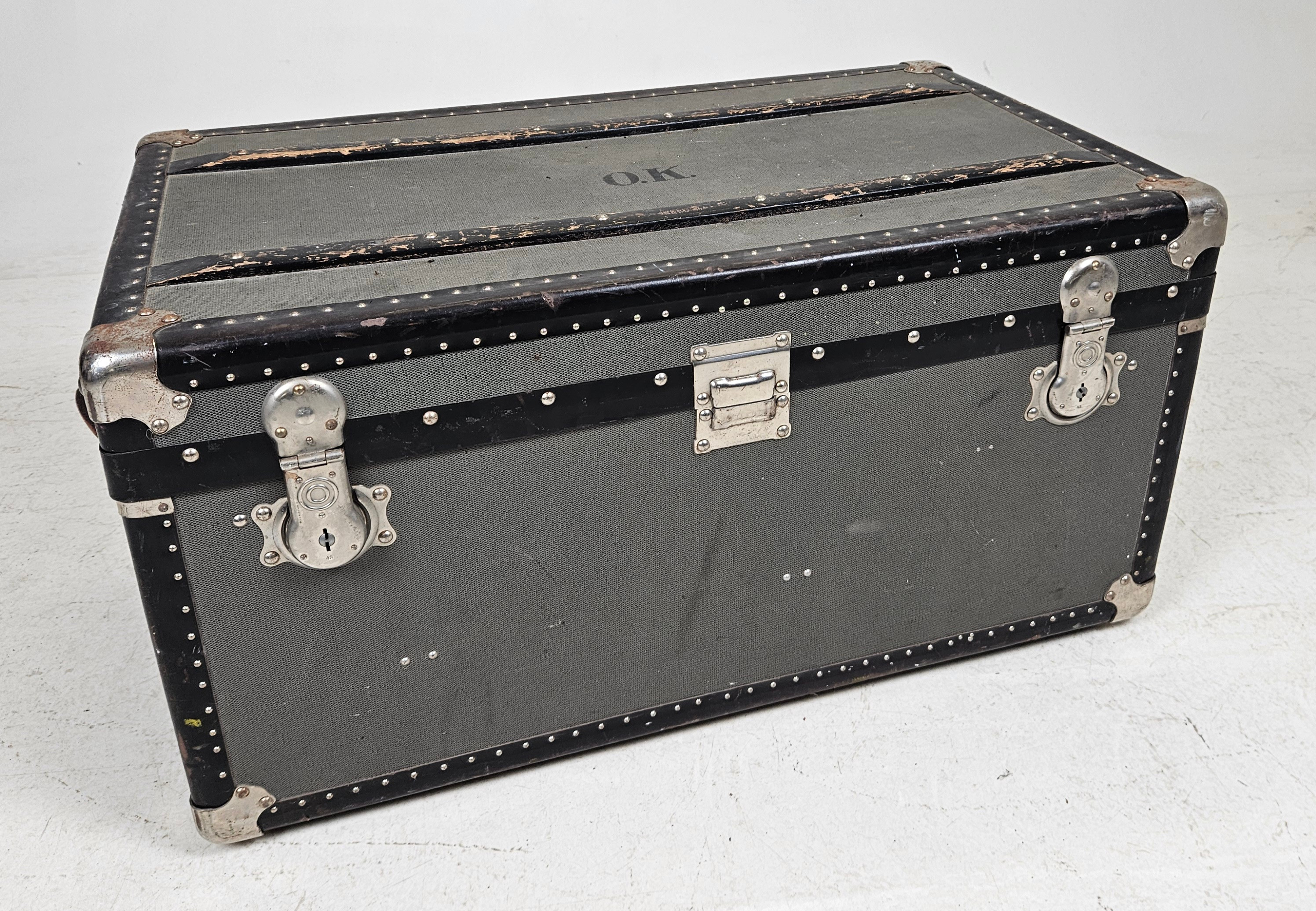 KOFFERT, 1900-talets första hälft.