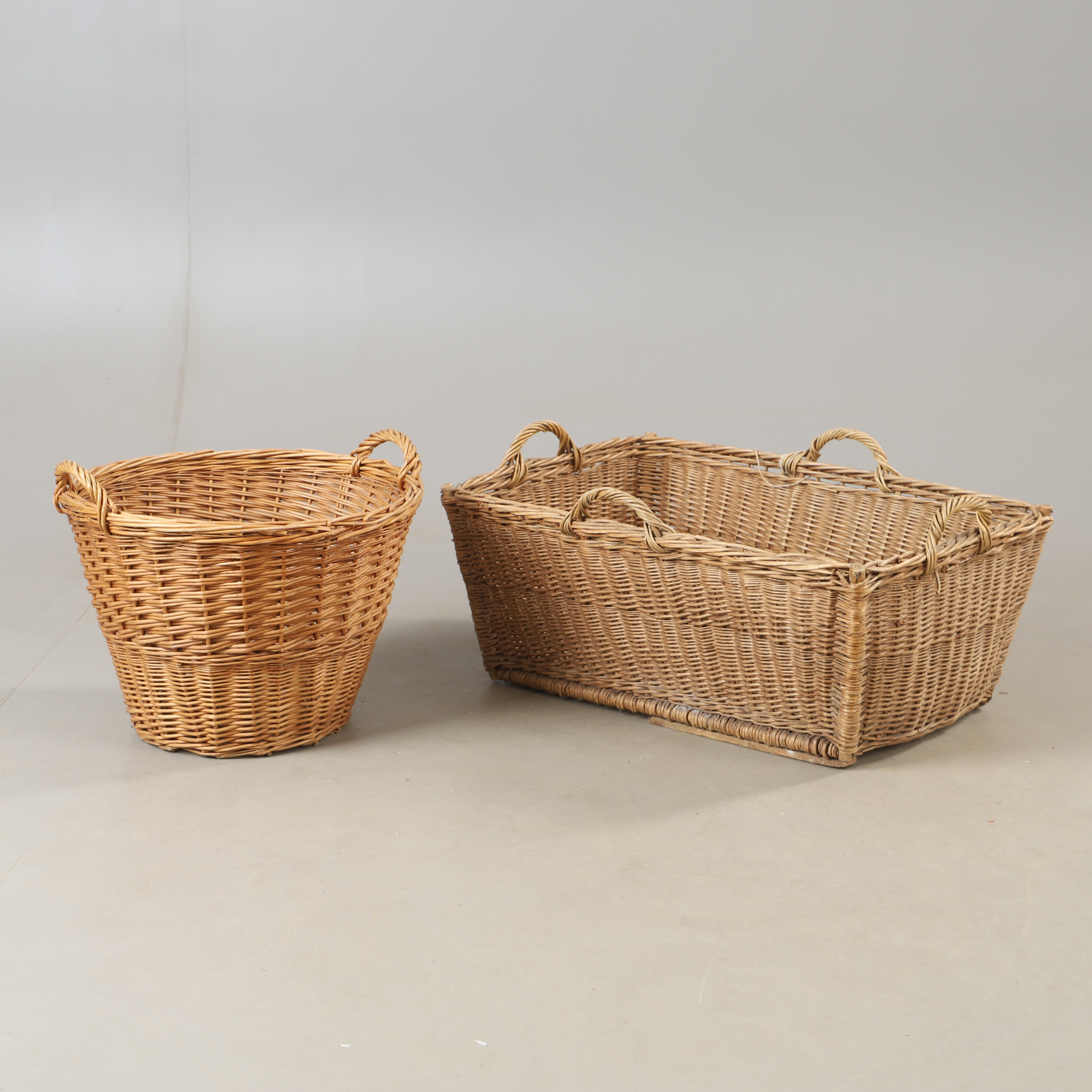 TVÄTTKORGAR, 2 stycken rotting, 1900-talets första hälft.