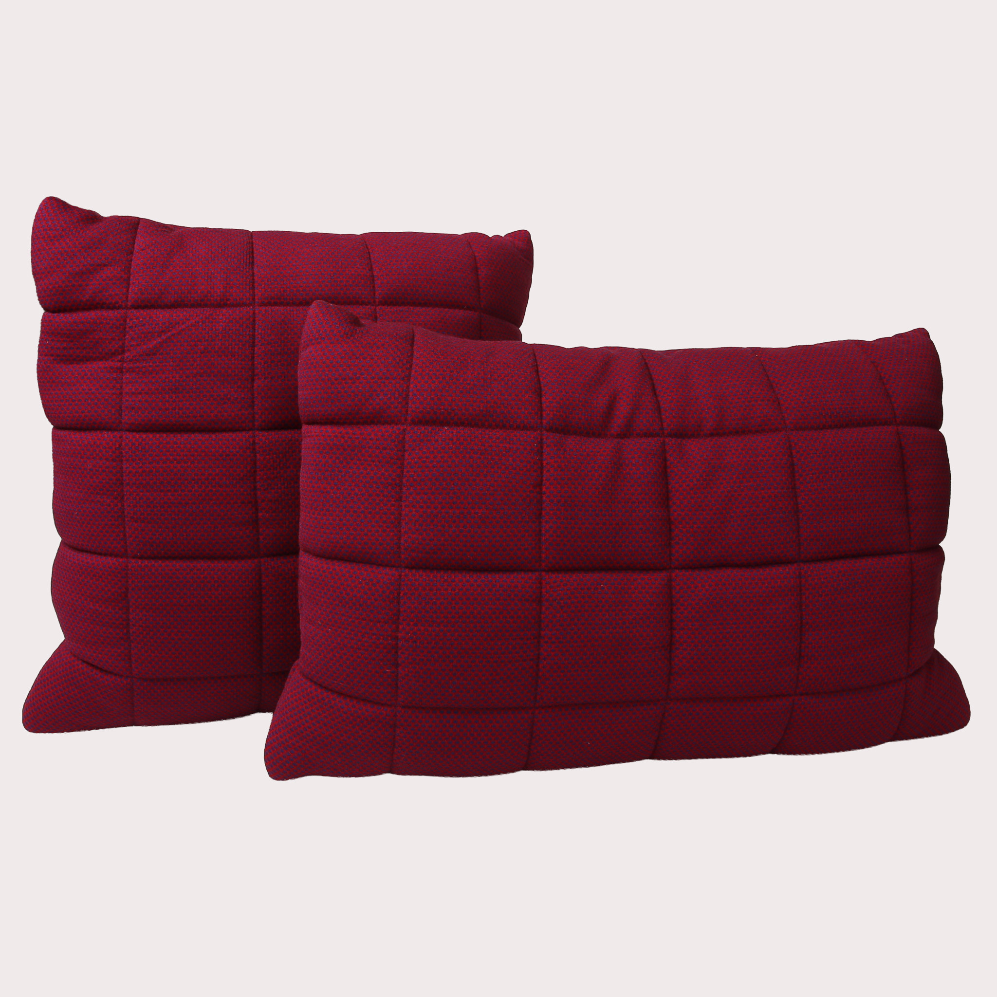 MUUTO SOFT GRID KUDDAR. 2 st., diskret flerfärgade, småmönstrade.