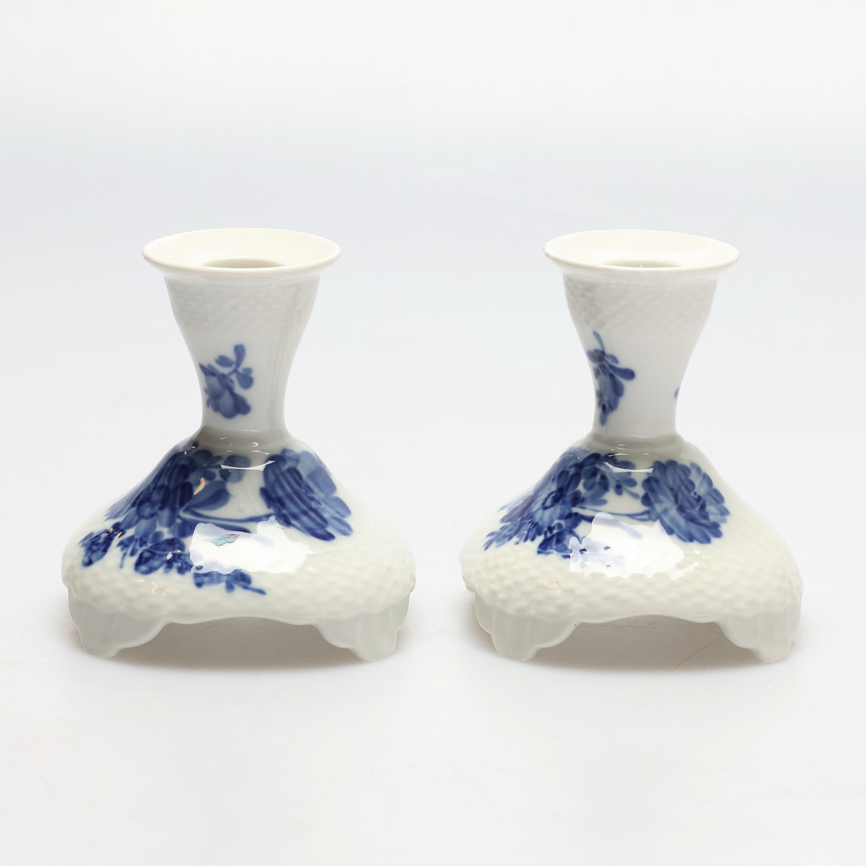 LJUSSTAKAR, 1 par, porslin, Blå Blomst, Royal Copenhagen.