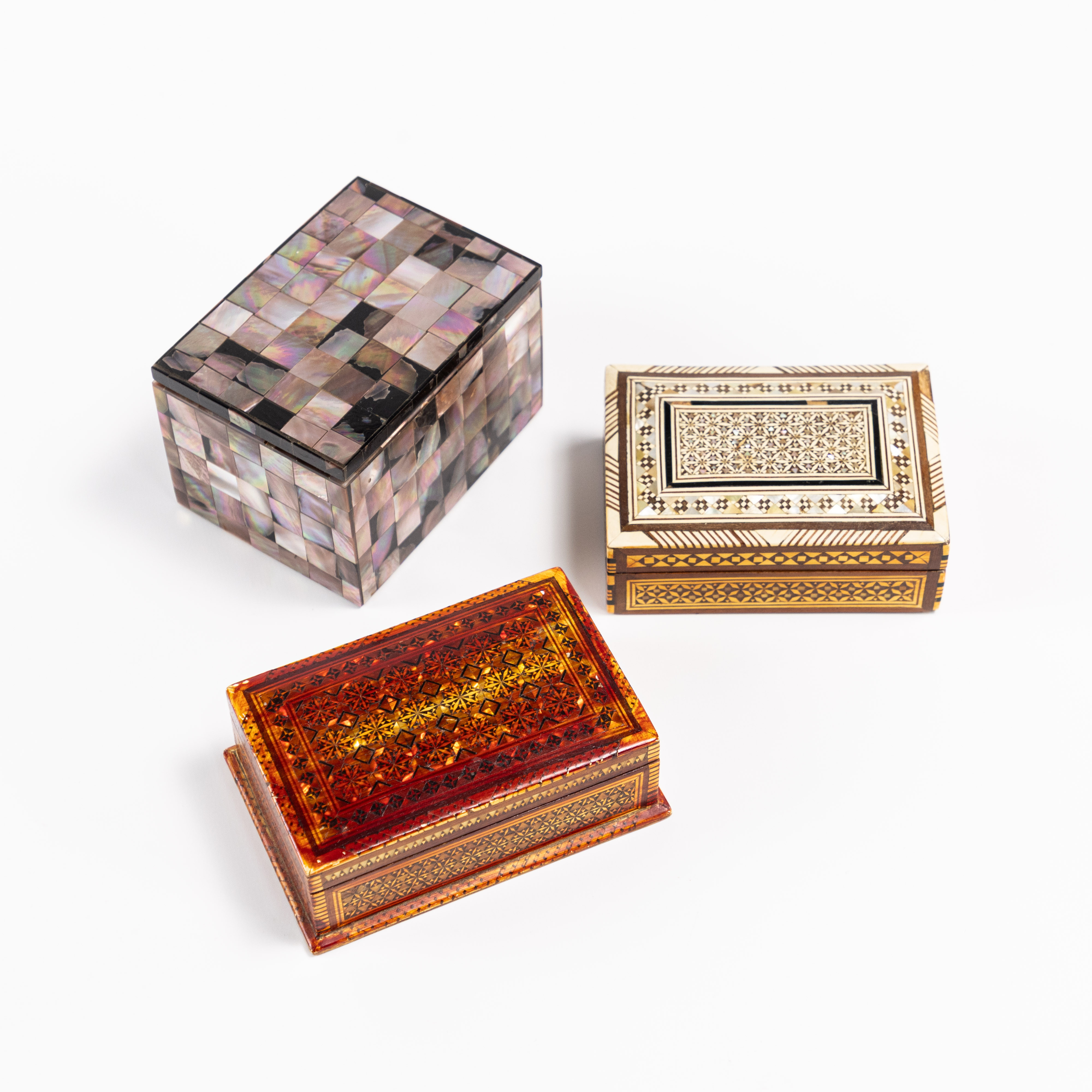 SMYCKESASKAR, 3 st, bl. a. pärlemor.