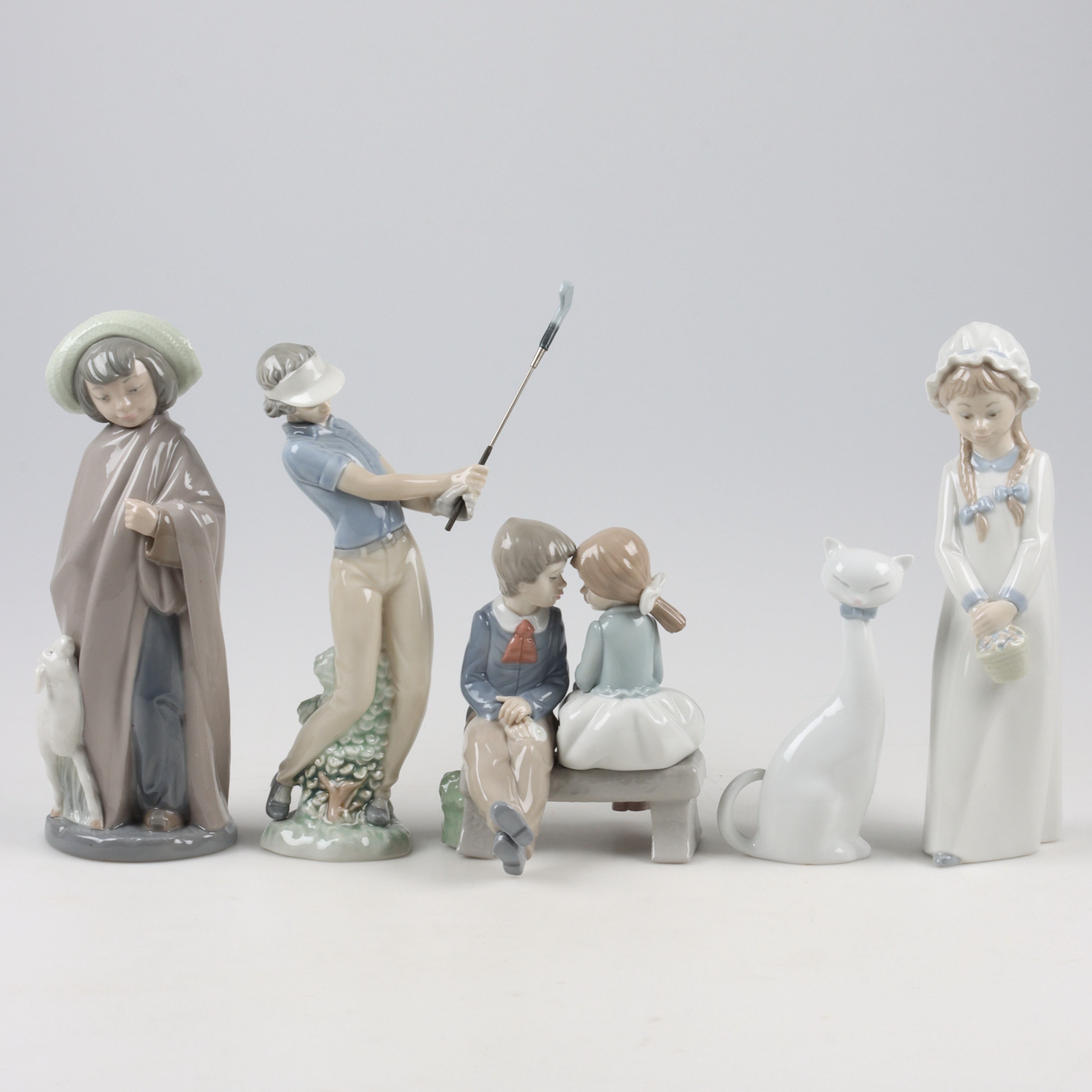 FIGURINER, 5 st, porslin, Nau. Zaphir. 1900-tal.