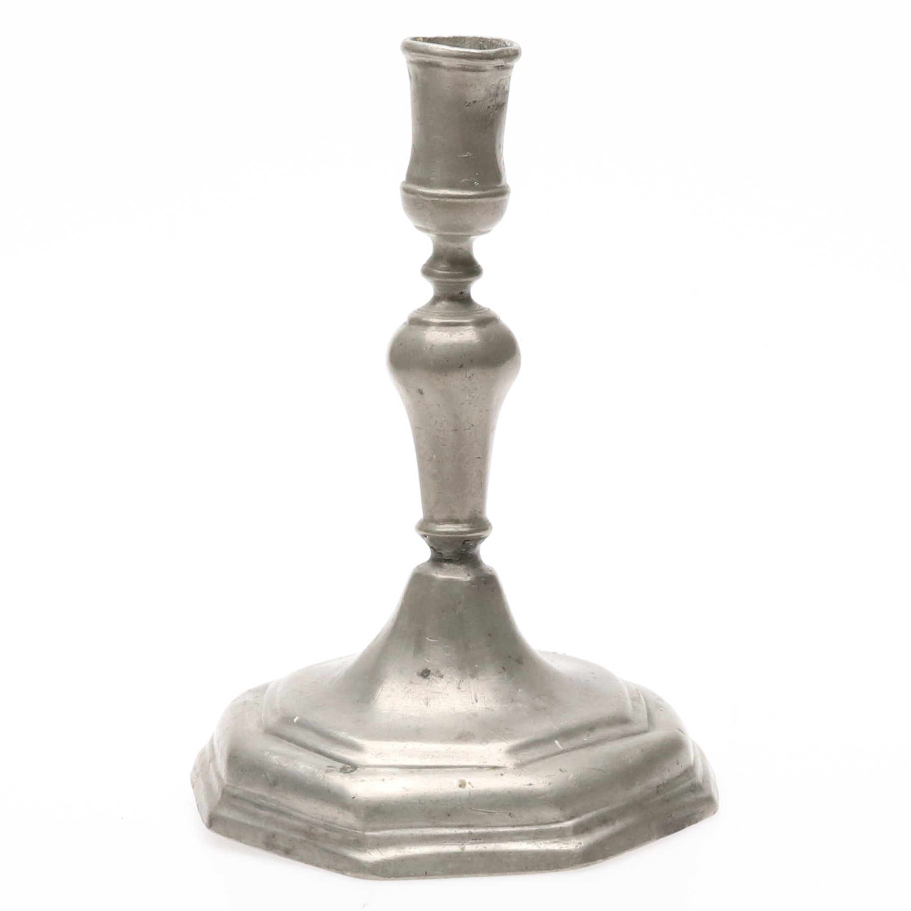 ERIK HÖIJER. LJUSSTAKE. Tenn, Barock, Söderköping, omkring 1760-tal.