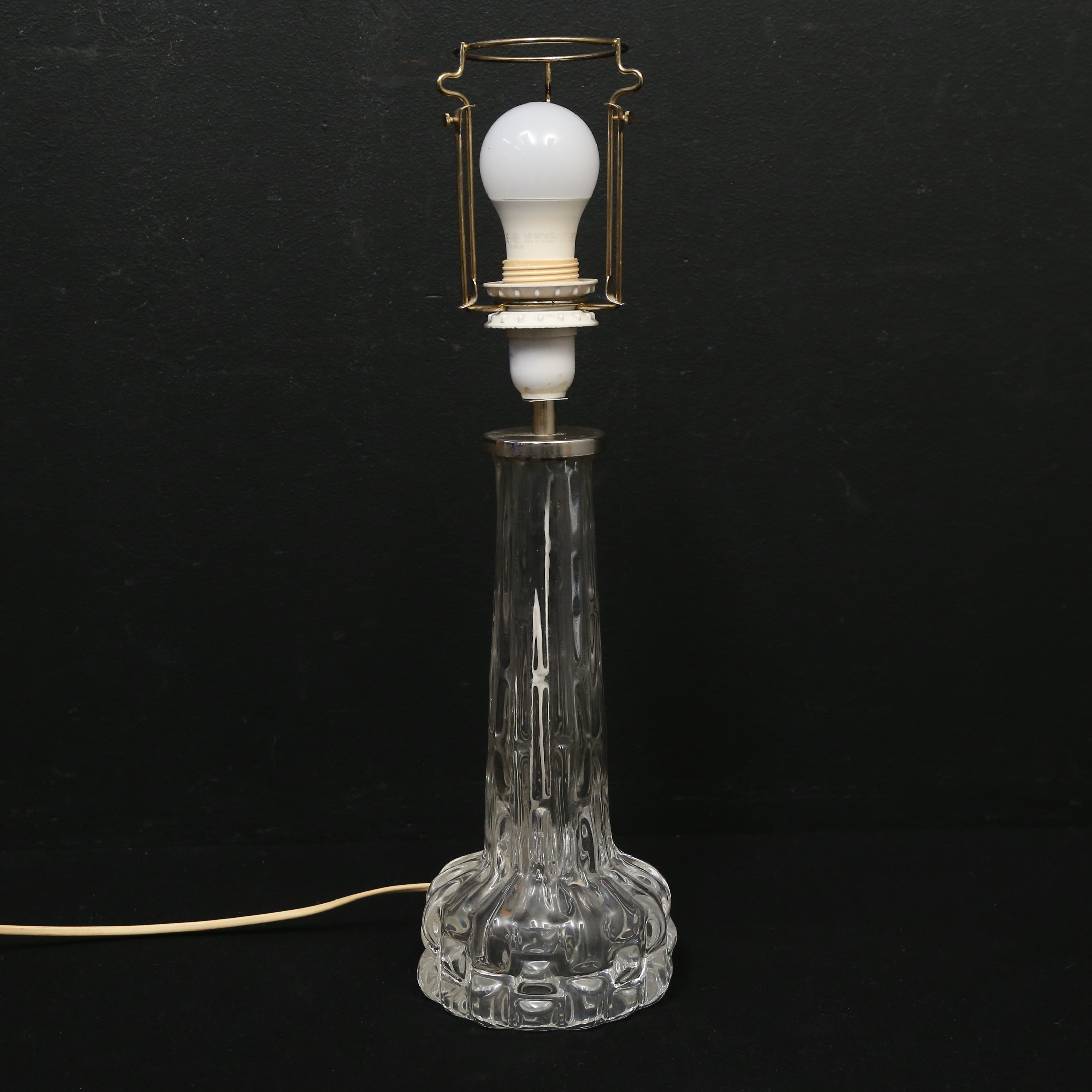 CARL FAGERLUND. Bordslampa, glas, Orrefors, 1900-talets andra hälft.
