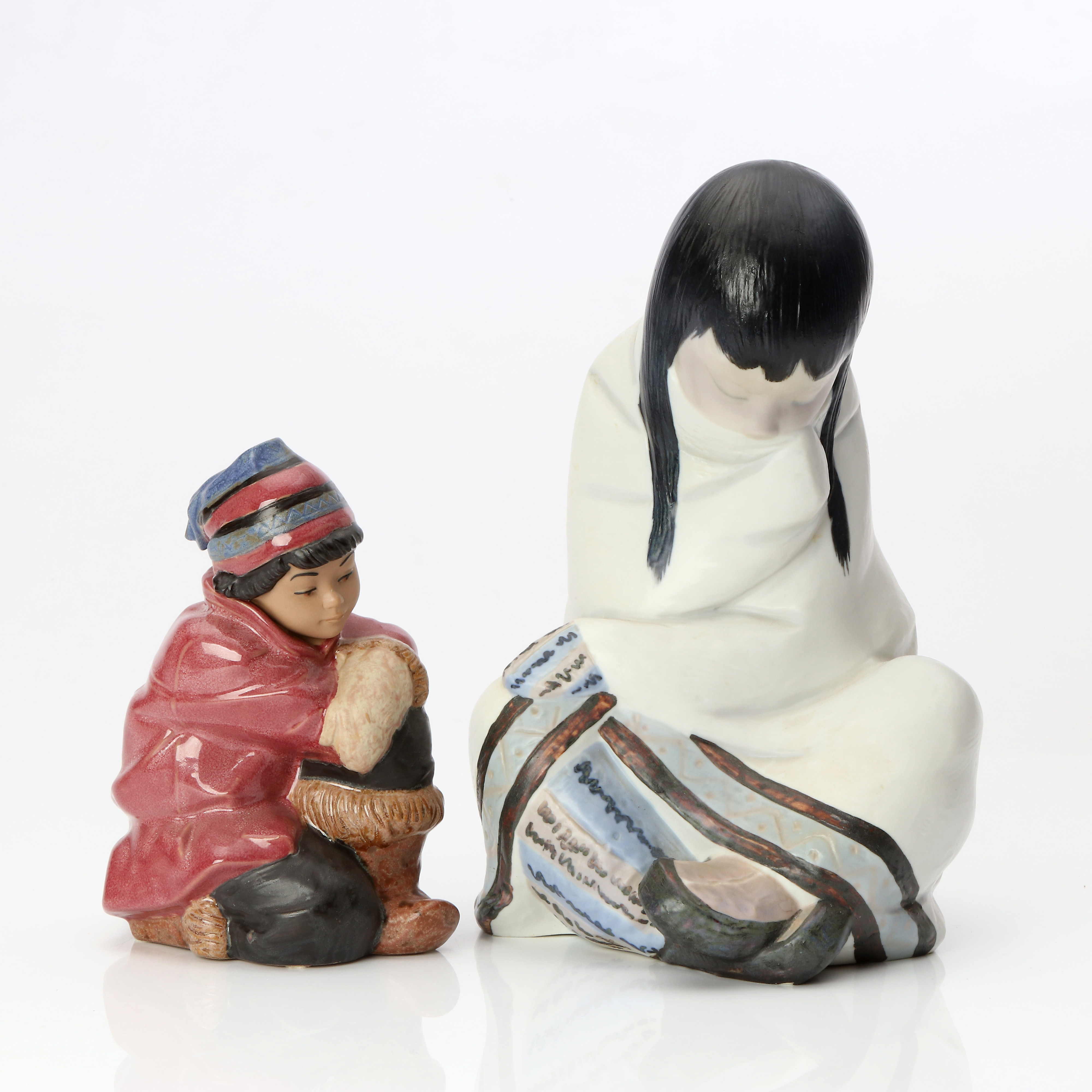 FIGURINER, TVÅ ST. Stengods. Lladro och Nadal. Spanien, 1900-tal.