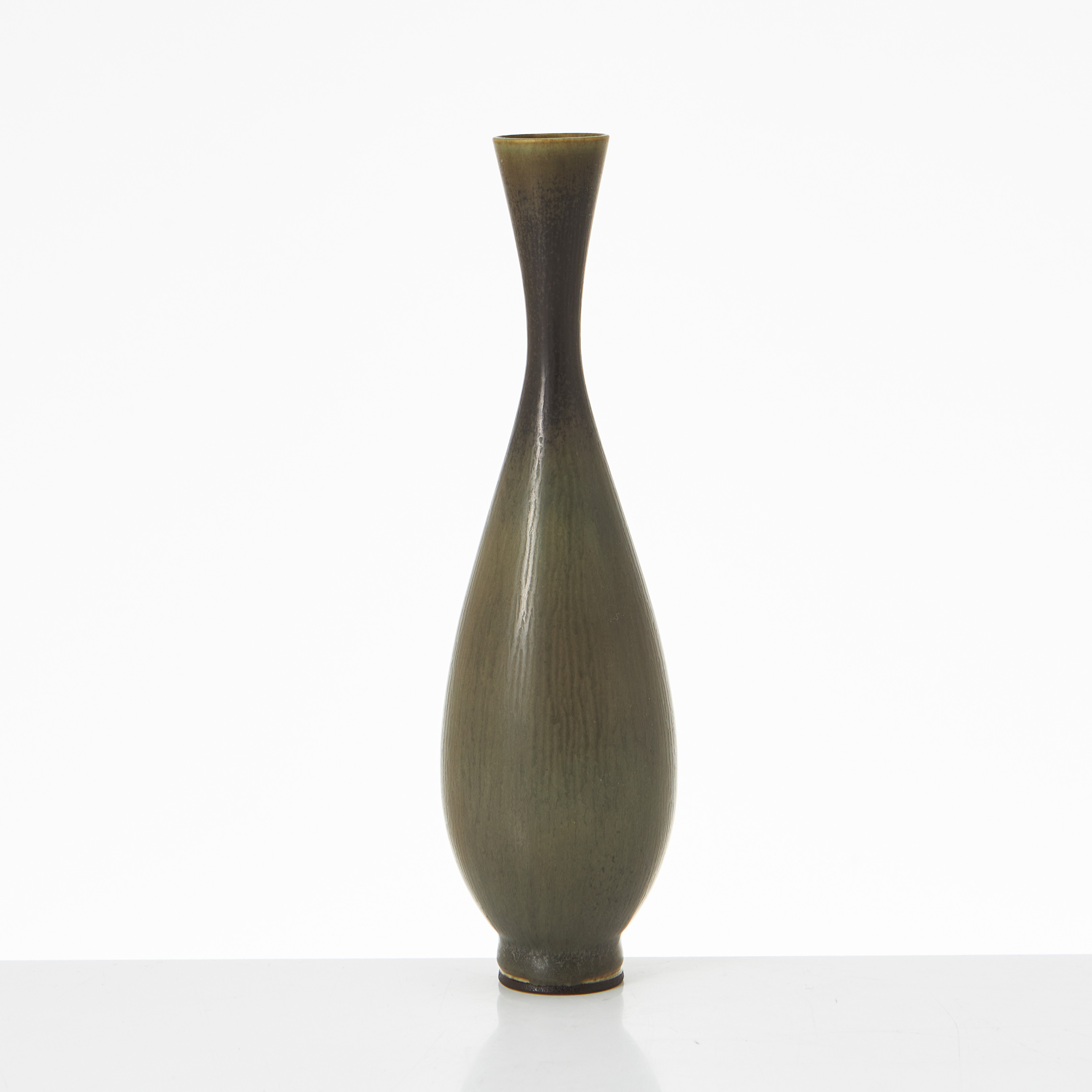 BERNDT FRIBERG. Vas, glaserat stengods, Gustavsberg, signerad Friberg samt med Gustavsbergs studiohand.