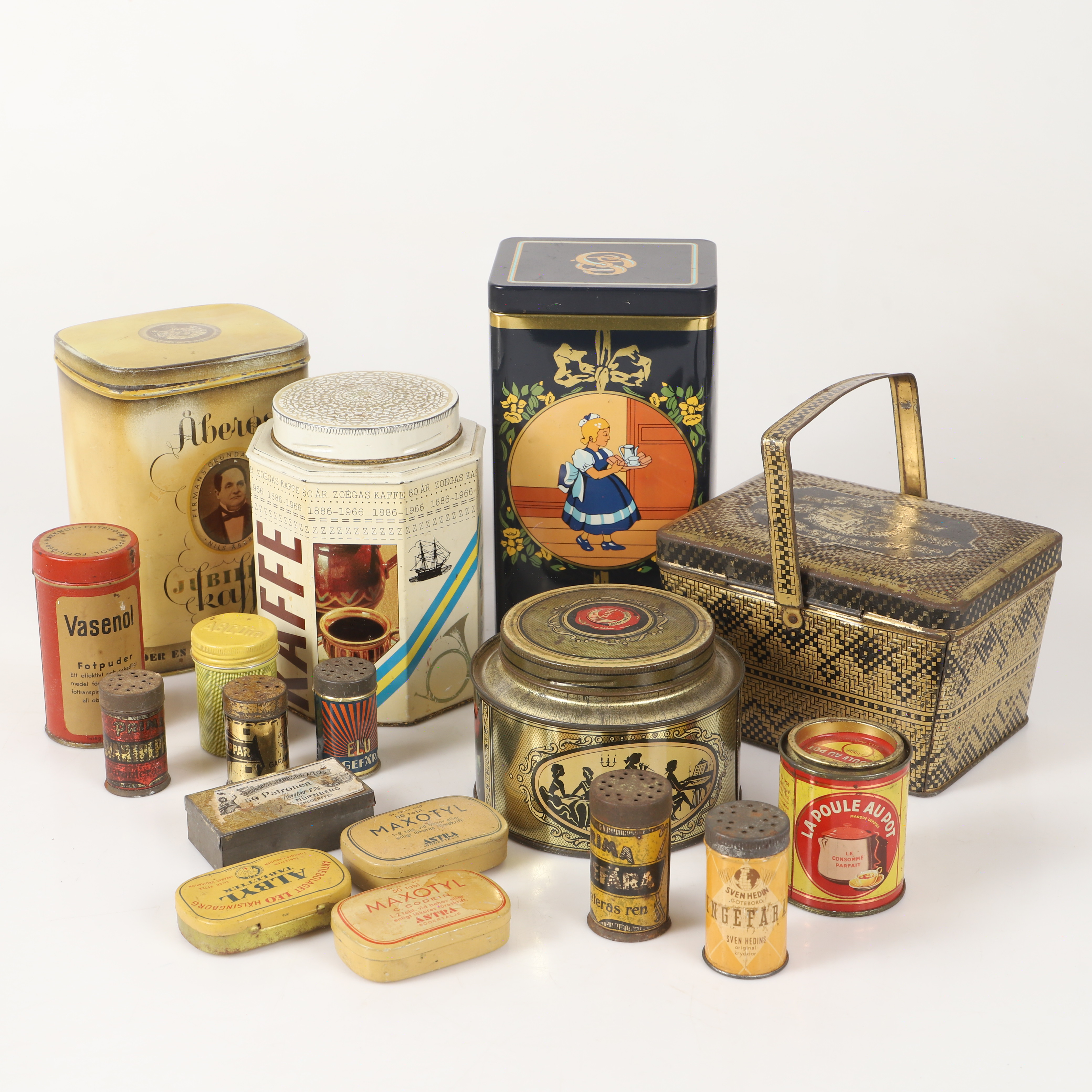 BURKAR, 17 stycken, bl. a. kaffe, litograferad plåt, 1900-tal.