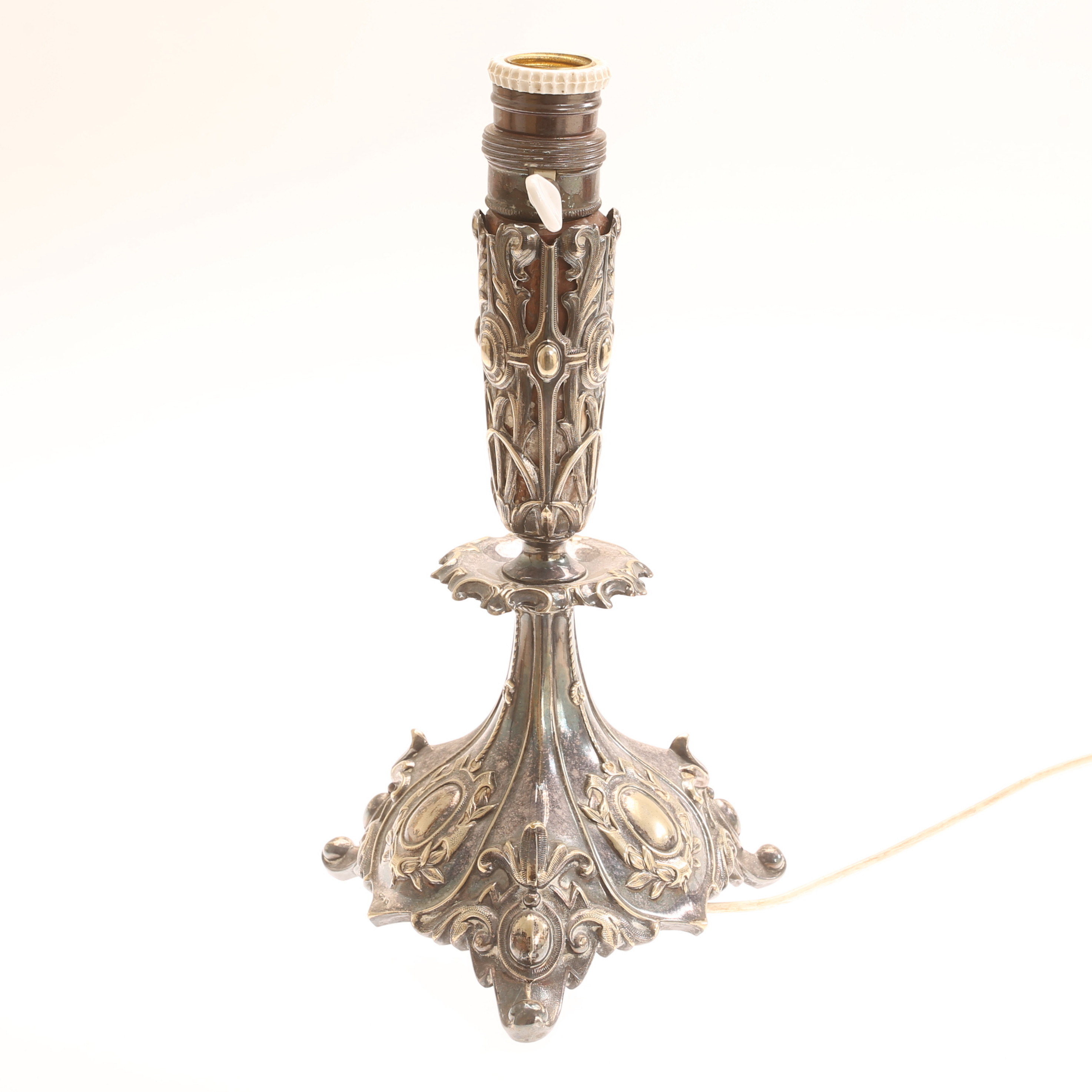 BORDSLAMPA, nysilver, 1900-talets första hälft.