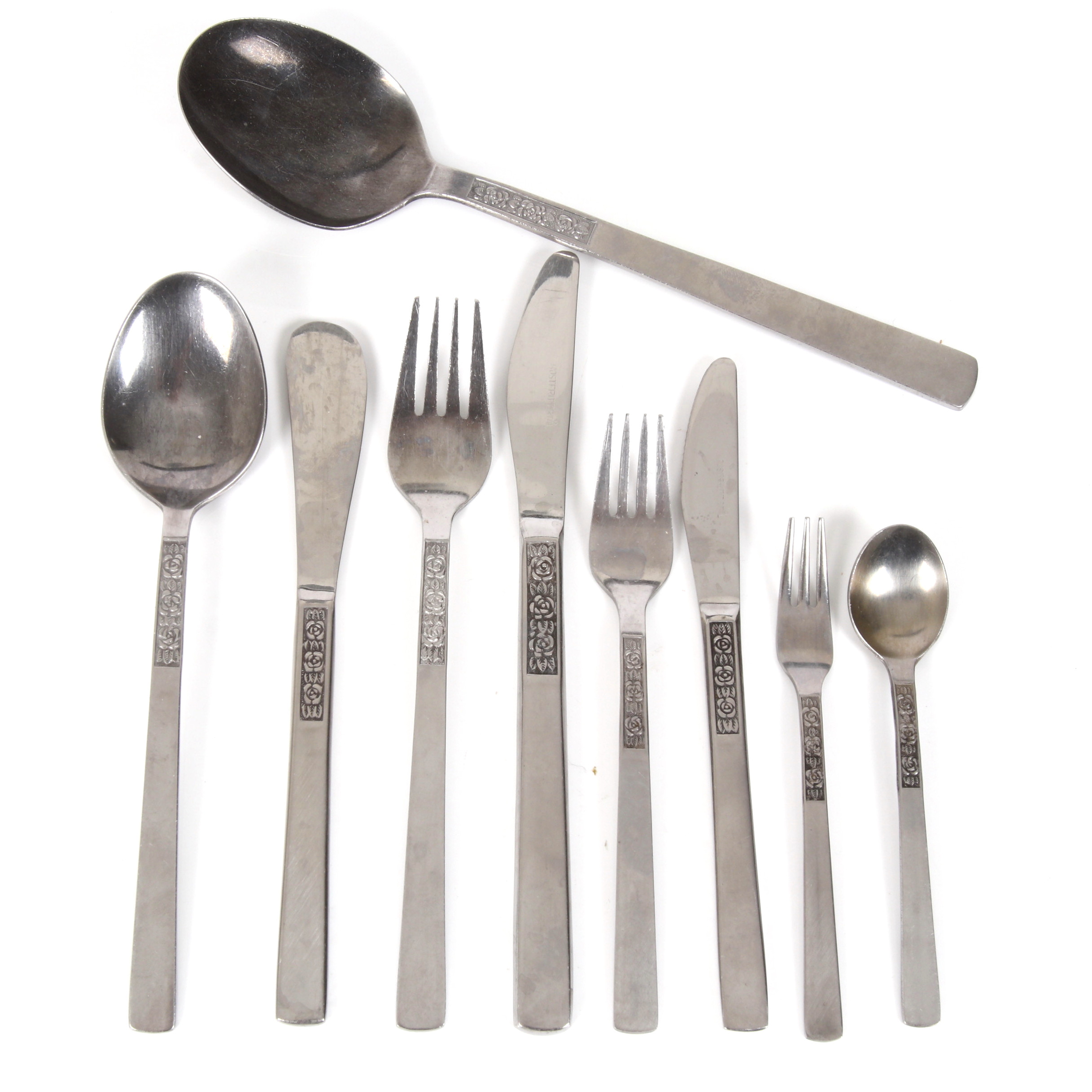 BESTICKSERVIS, 34 delar, "Rosen/Rose", rostfritt stål, Åhlens. 1900-talets andra hälft.