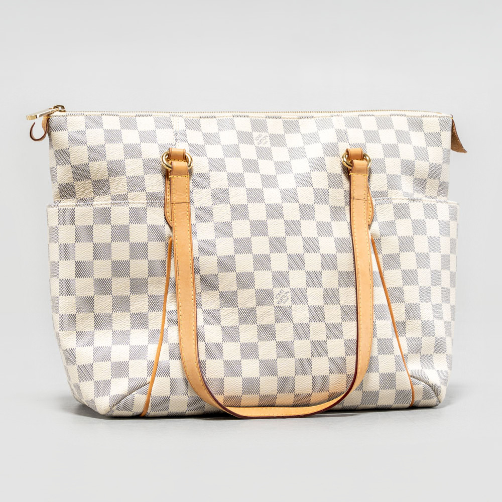 LOUIS VUITTON. Väska, "Totally MM Damier Azur", 2010.