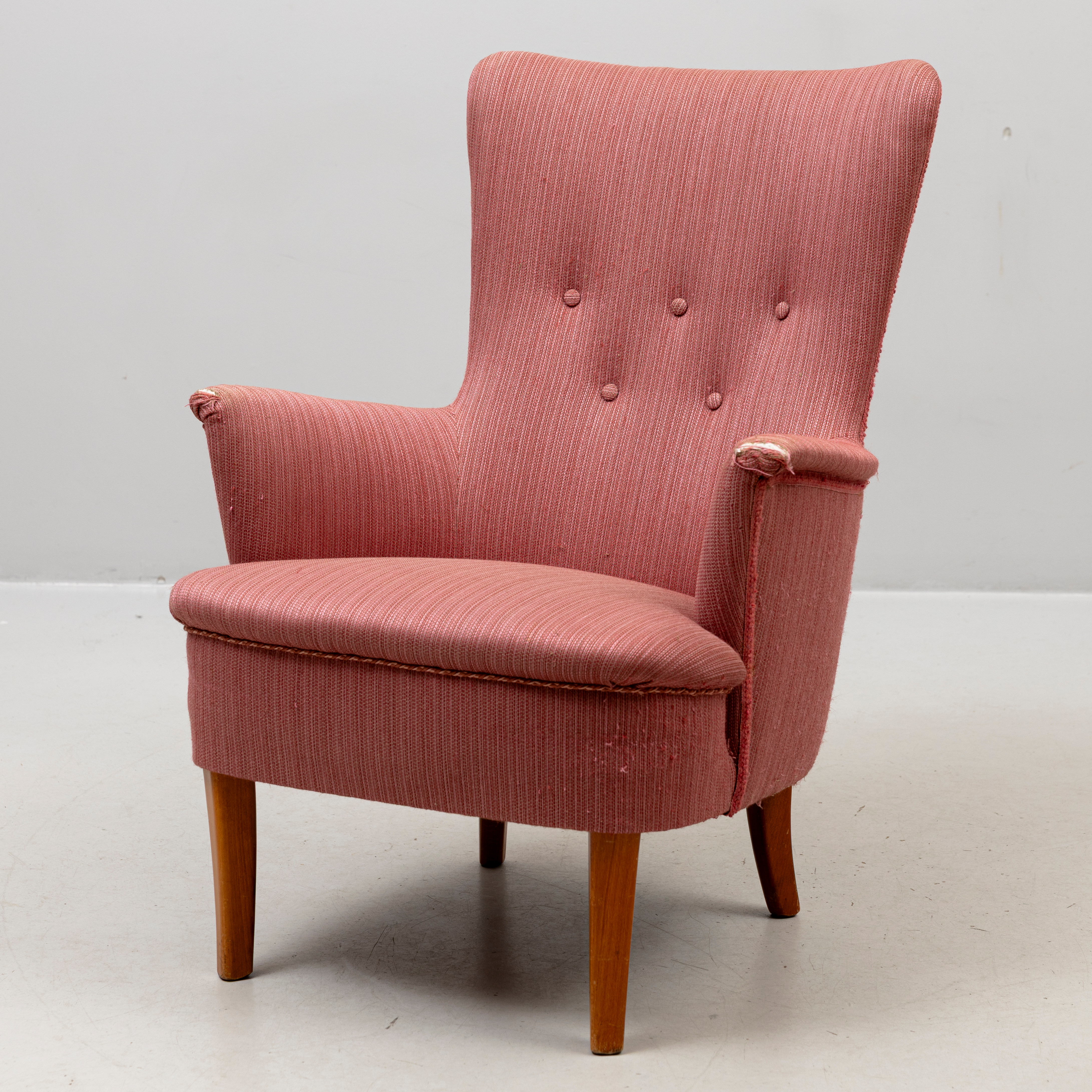 CARL MALMSTEN. Fåtölj, "Furulid", textilklädsel, 1900-talets andra hälft.