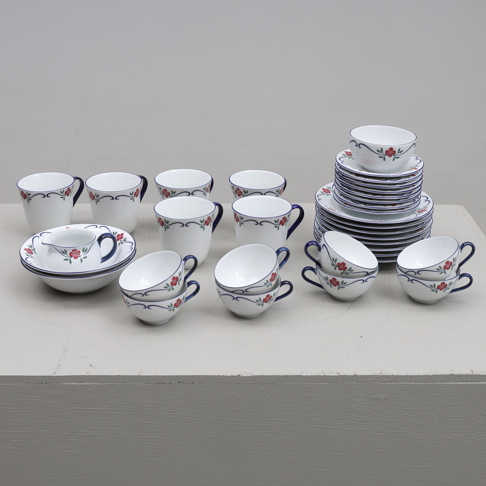 PIA RÖNNDAHL. Kaffeservis, 34 delar, "Sundborn", Rörstrand, 1900-talets andra hälft.