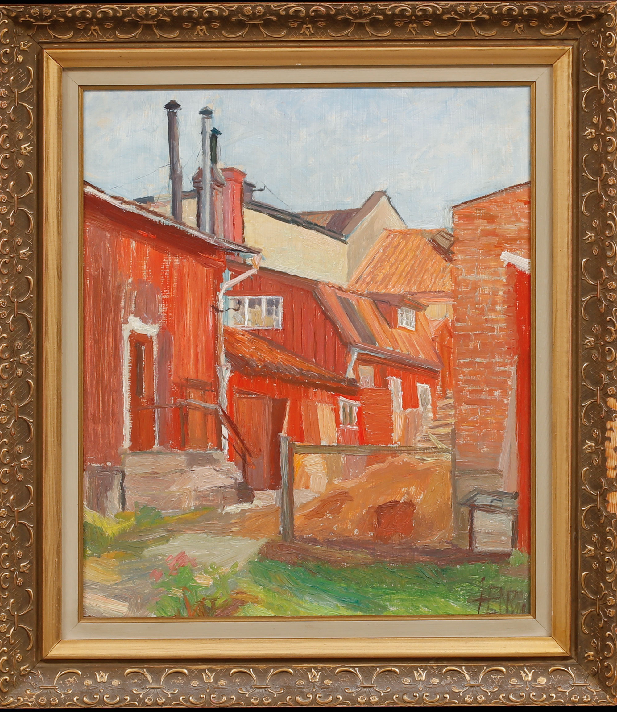 OIDENTIFIERAD KONSTNÄR. Bakgård med röda träkåkar, olja på pannå, signerad.