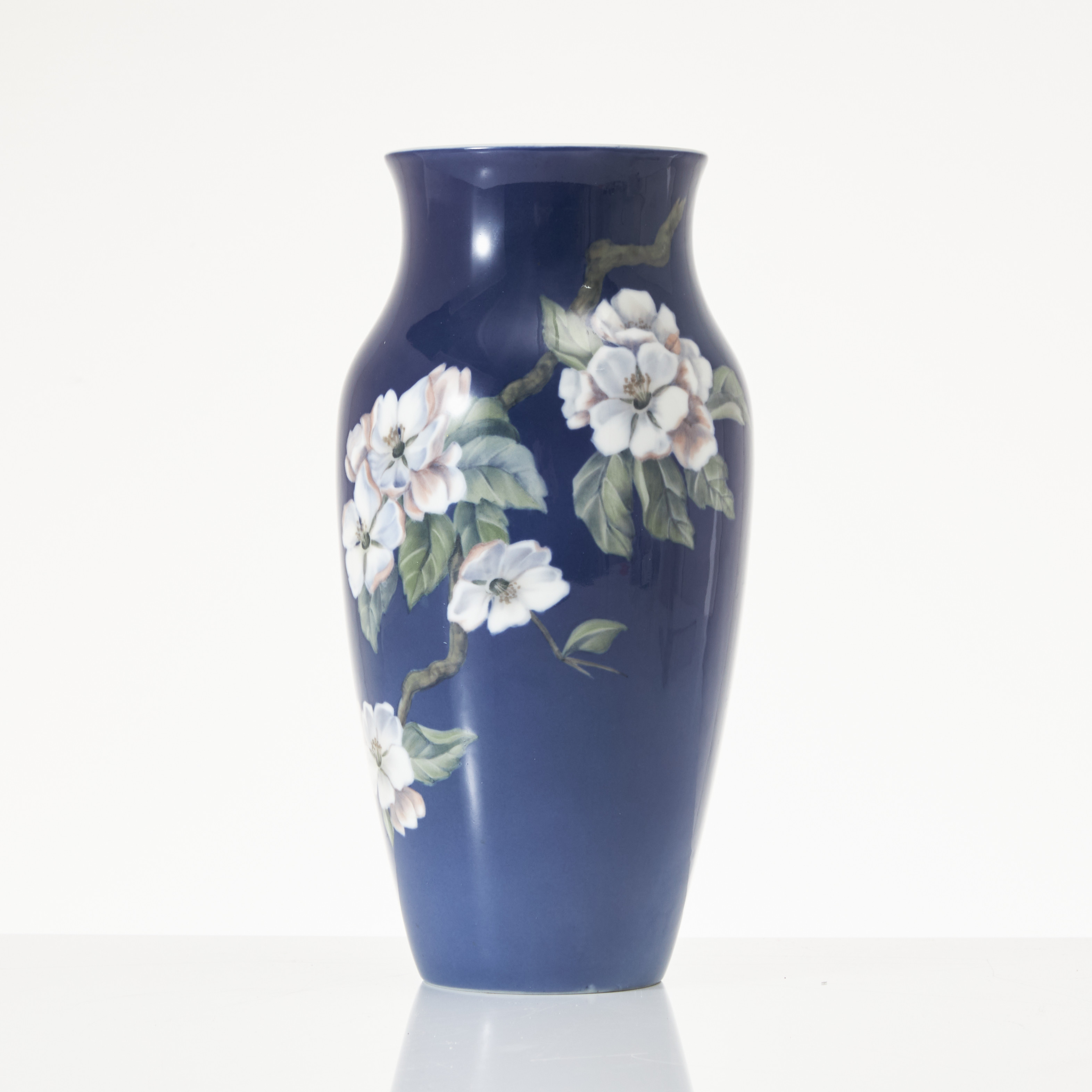 VAS, porslin, Royal Copenhagen, Danmark, 1900-talets första hälft.