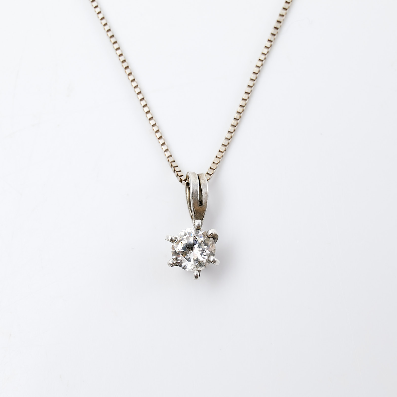 HALSBAND med HÄNGE, 18 k vitguld samt sterlingsilver, kedja i 18 k vitguld, venetiansk länk, svensk importstämpel, hänge, i silver med 1 cubic zirkon.