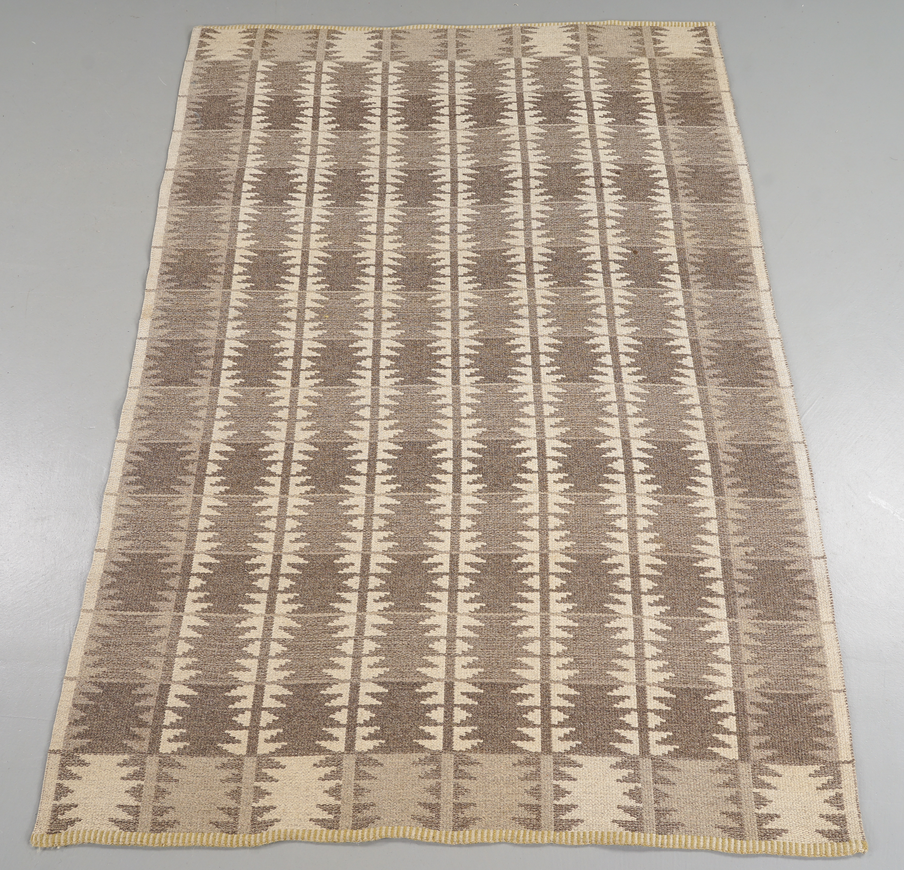 INGRID DESSAU. Matta Dubbelväv "Kardborre" Kasthall, 1960-tal. 230x158 cm.