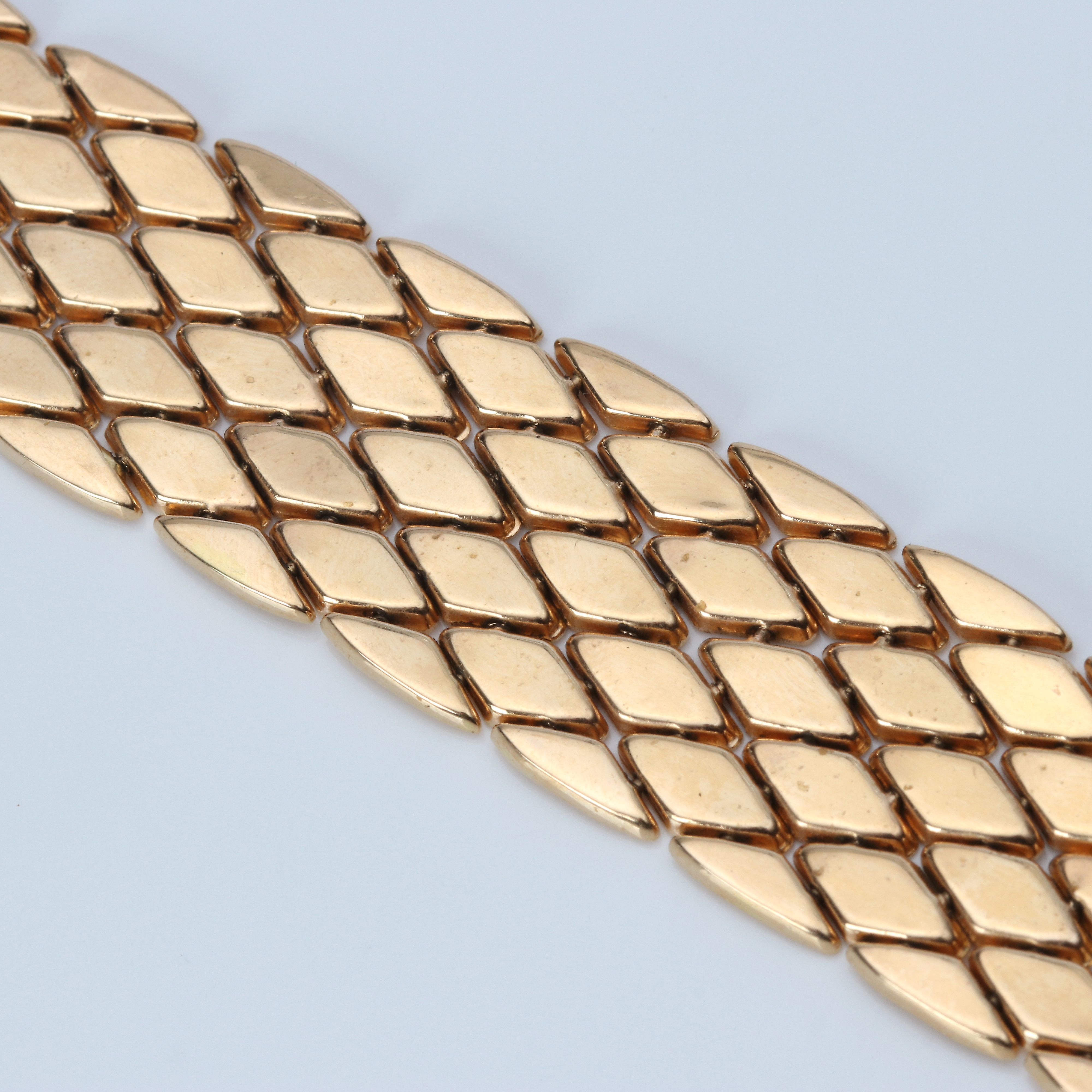 ARMBAND. 18k guld, Anzio & Apolloni, Vicenza, Italien, vikt ca 39,8 gram.