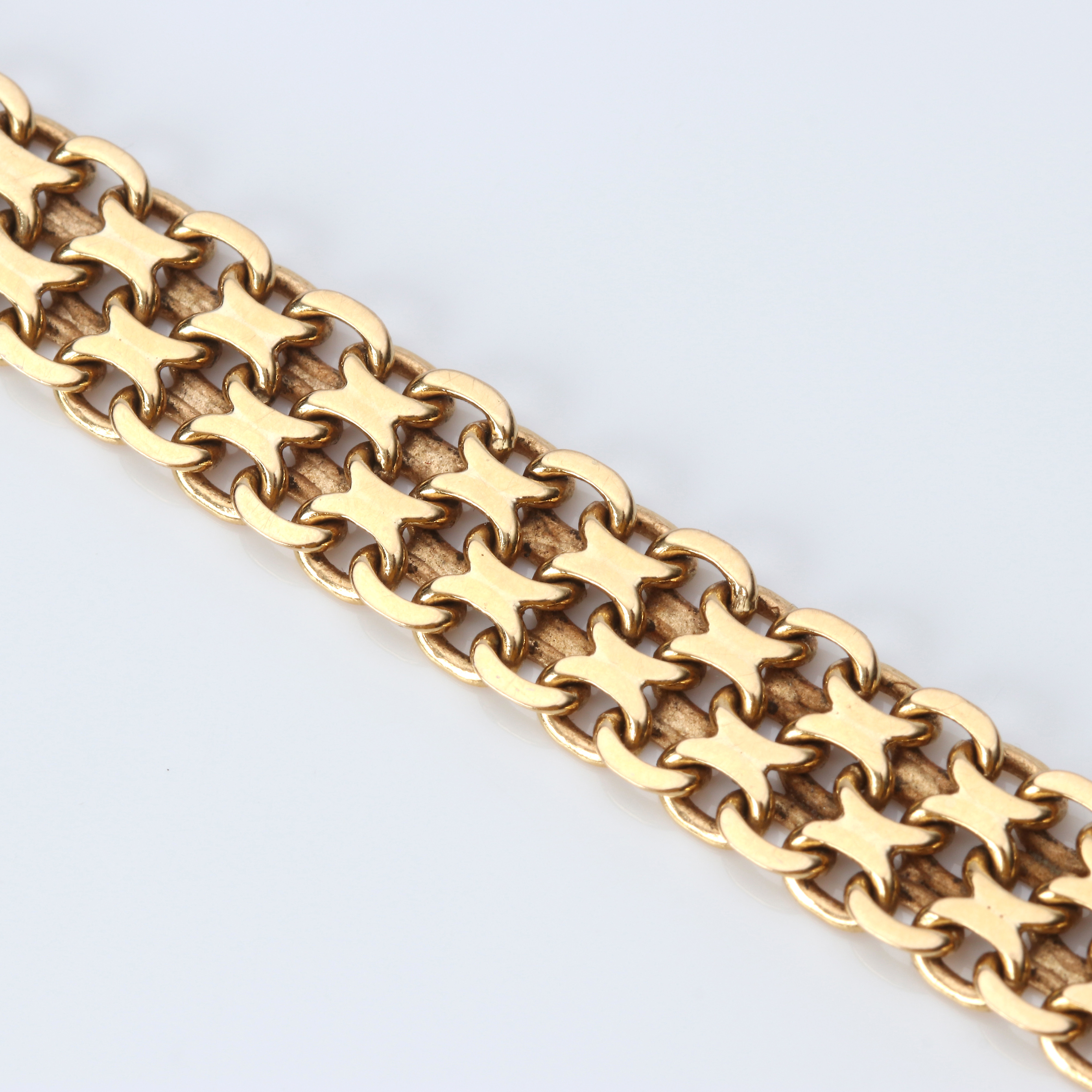 ARMBAND, X-LÄNK. 18k guld, vikt ca 30,4 gram.