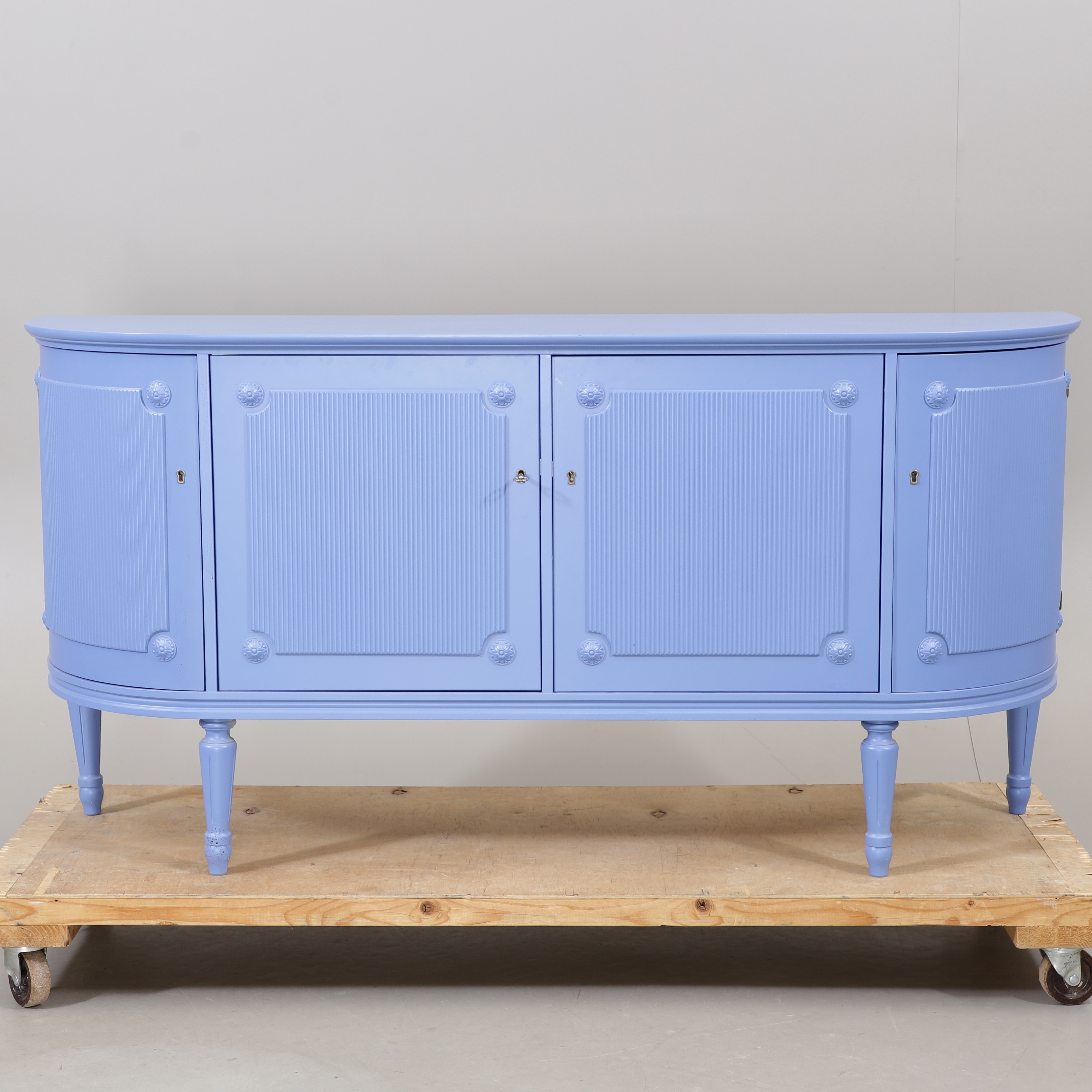 SKÄNK, gustaviansk stil, 1900-talets andra hälft.