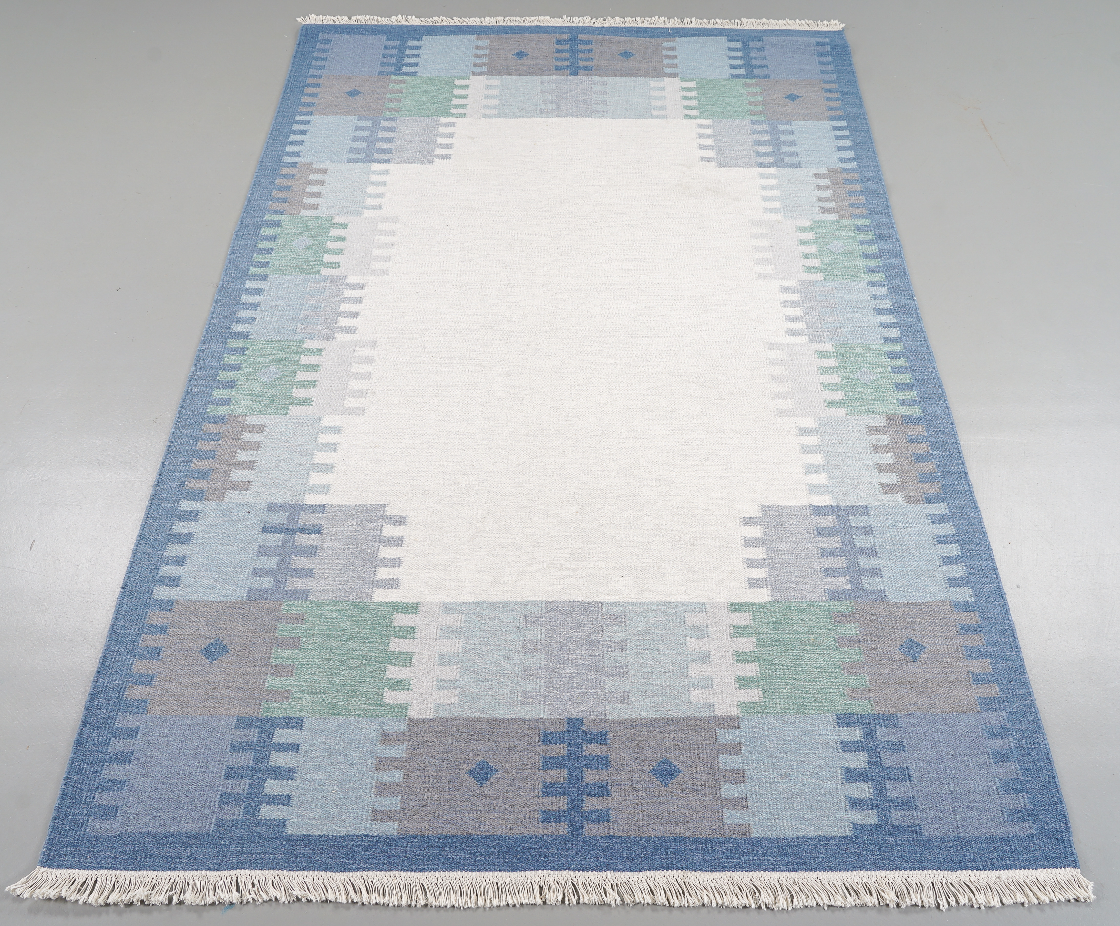 MATTA Rölakan, handvävd, 300x200 cm.