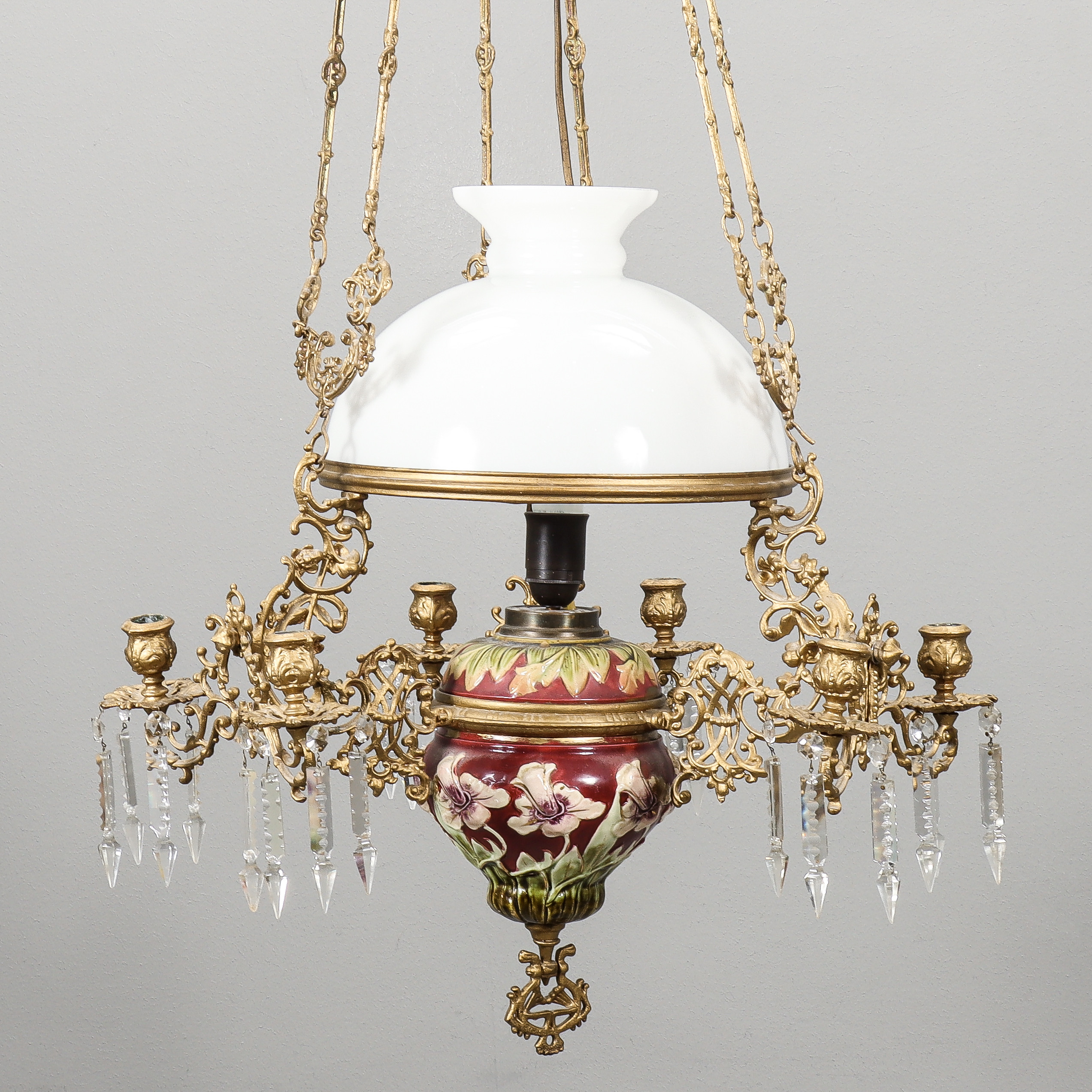 TAKFOTOGENLAMPA majolika, med prismor, 18/1900-tal.