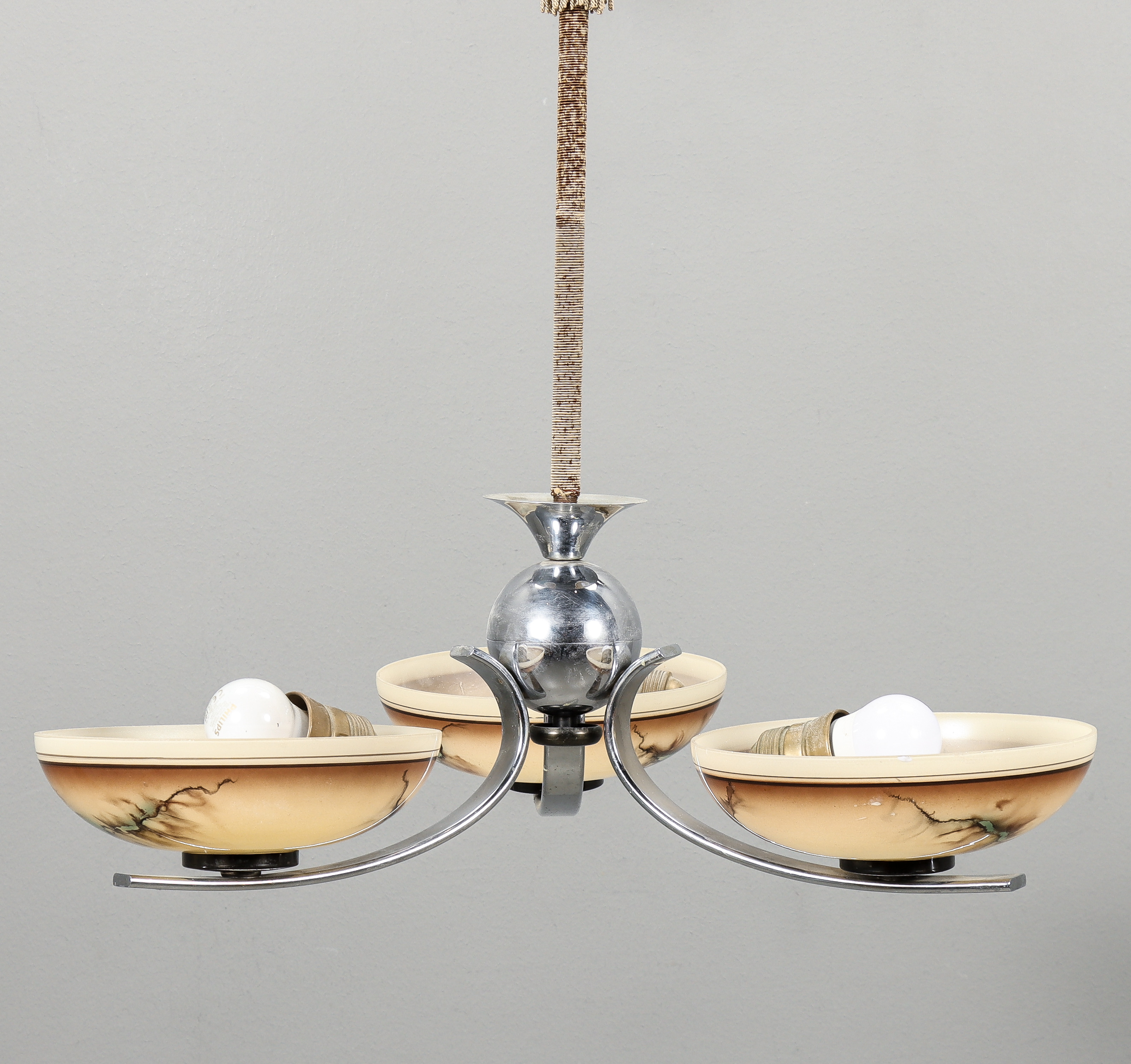 TAKLAMPA 1900-talets första hälft.