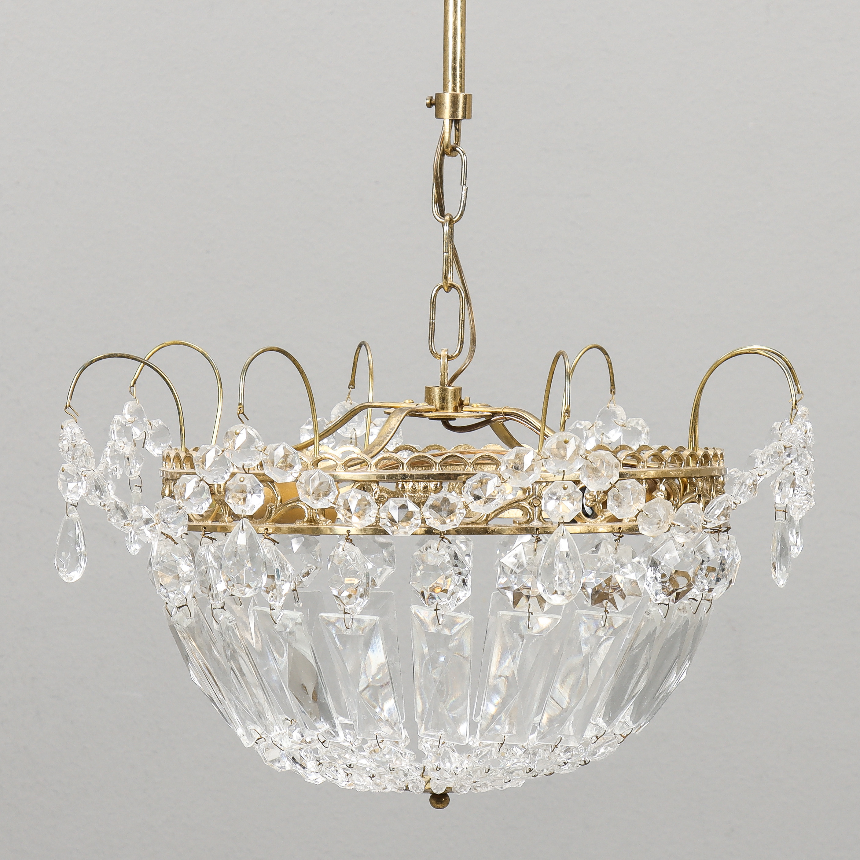 TAKLAMPA med prismor.