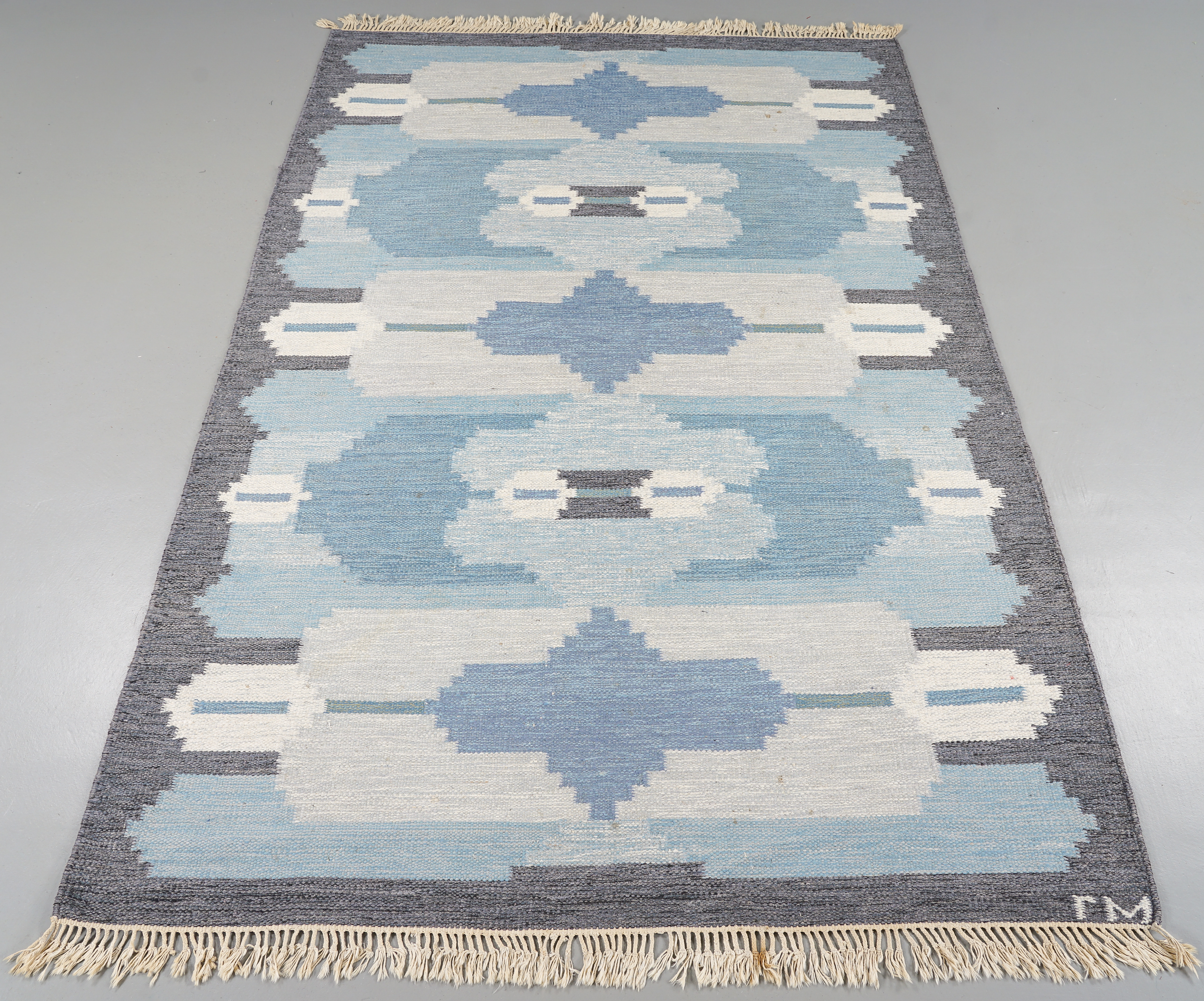 MATTA Rölakan, Monogramsignerad FM, 297x200 cm.