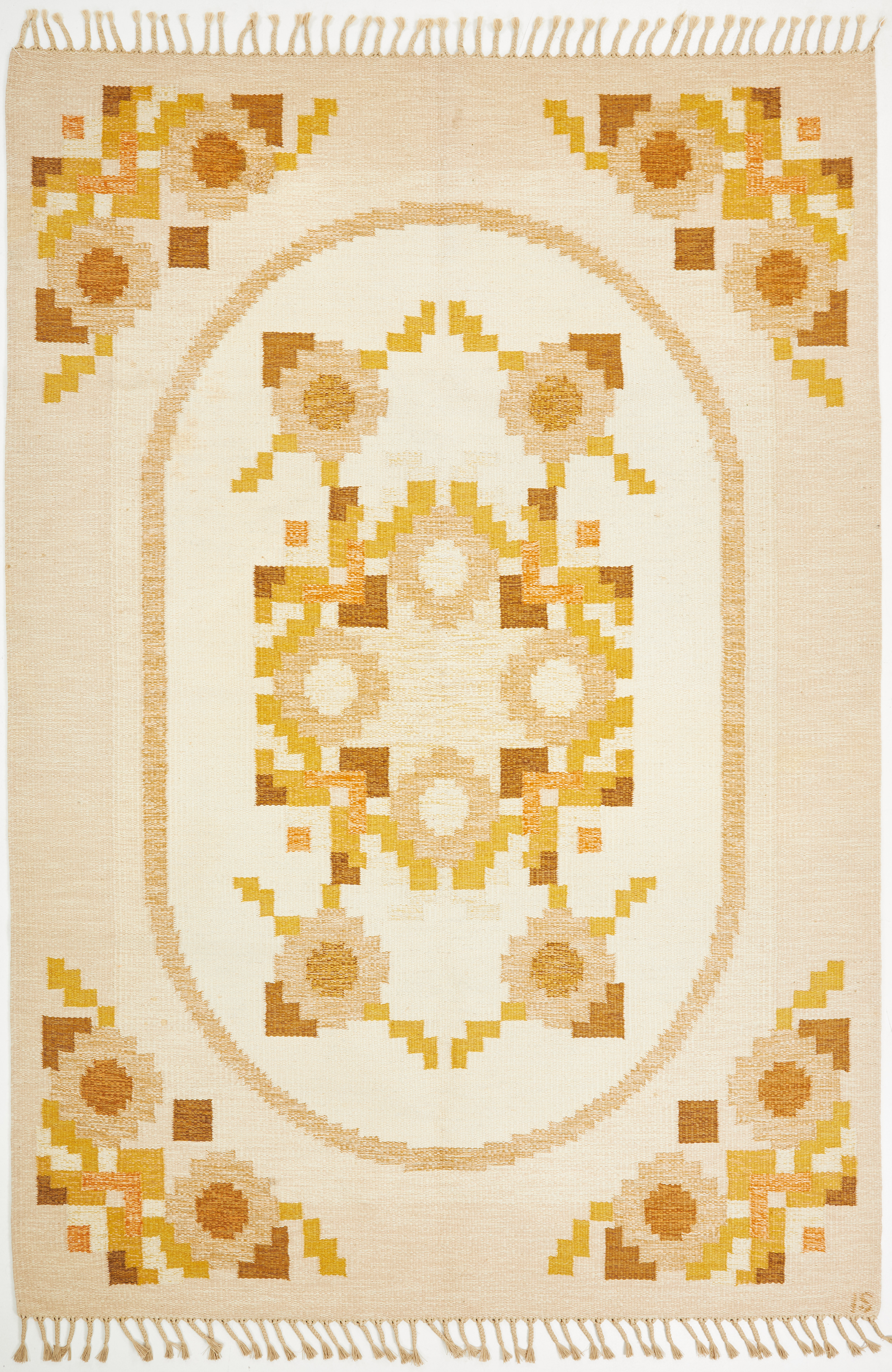 INGEGERD SILOW. Matta, rölakan, färgställning i gult, brunt och beige, monogramsignerad IS.