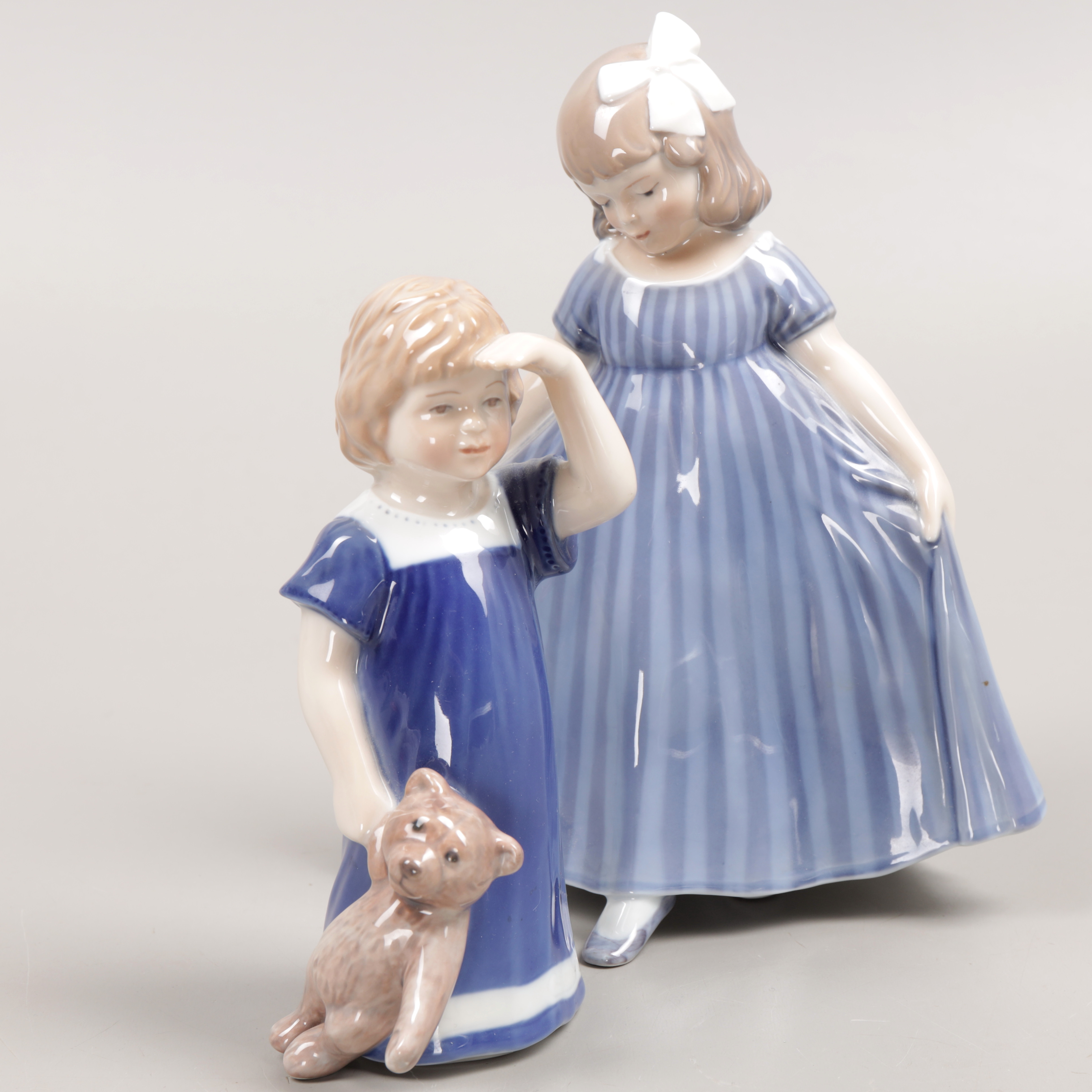 FIGURINER, 2 st, porslin, Royal Copenhagen, Danmark, 1900-talets andra hälft.