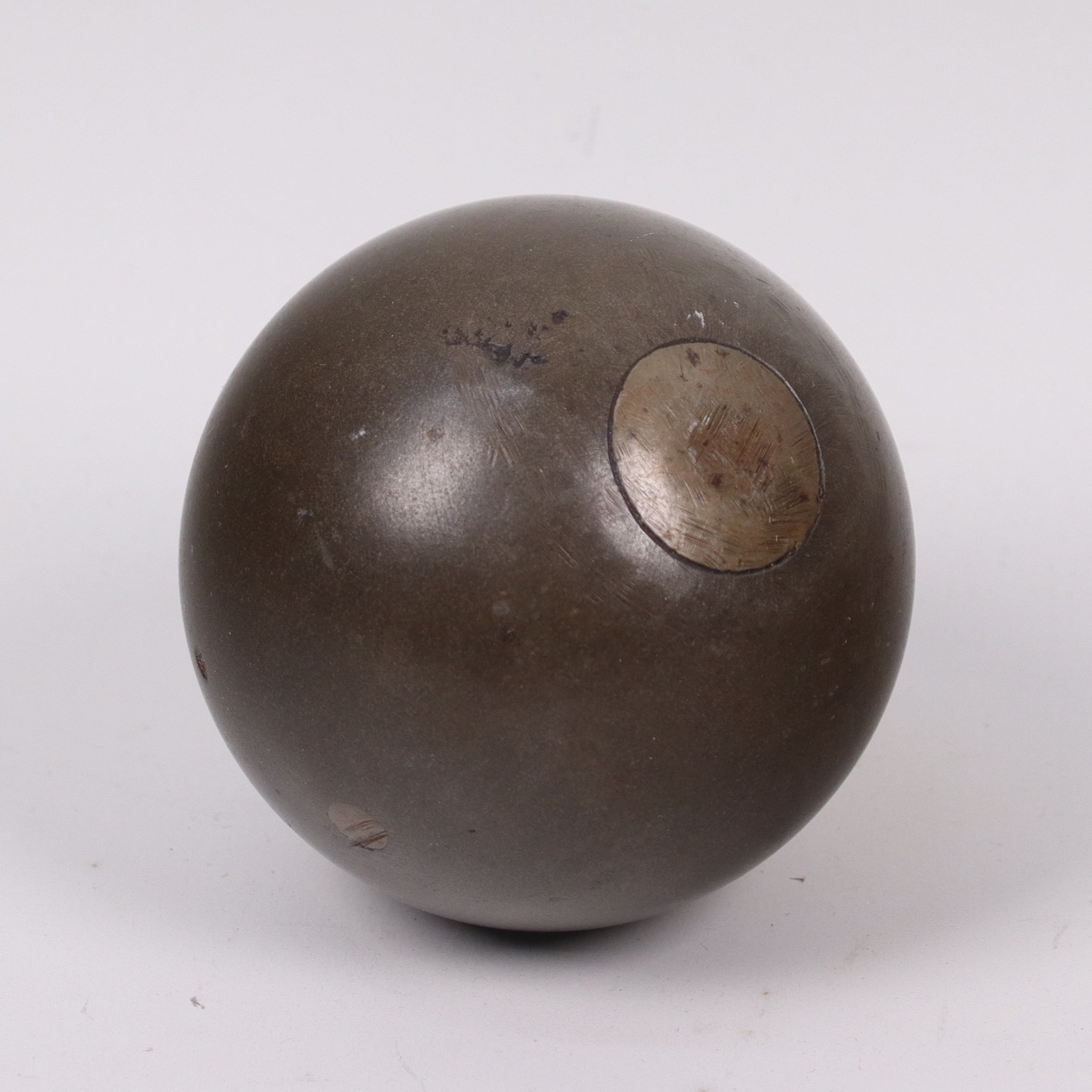 KULSTÖTNINGSKULA, friidrott, järn och bly, 1900-talets första del.