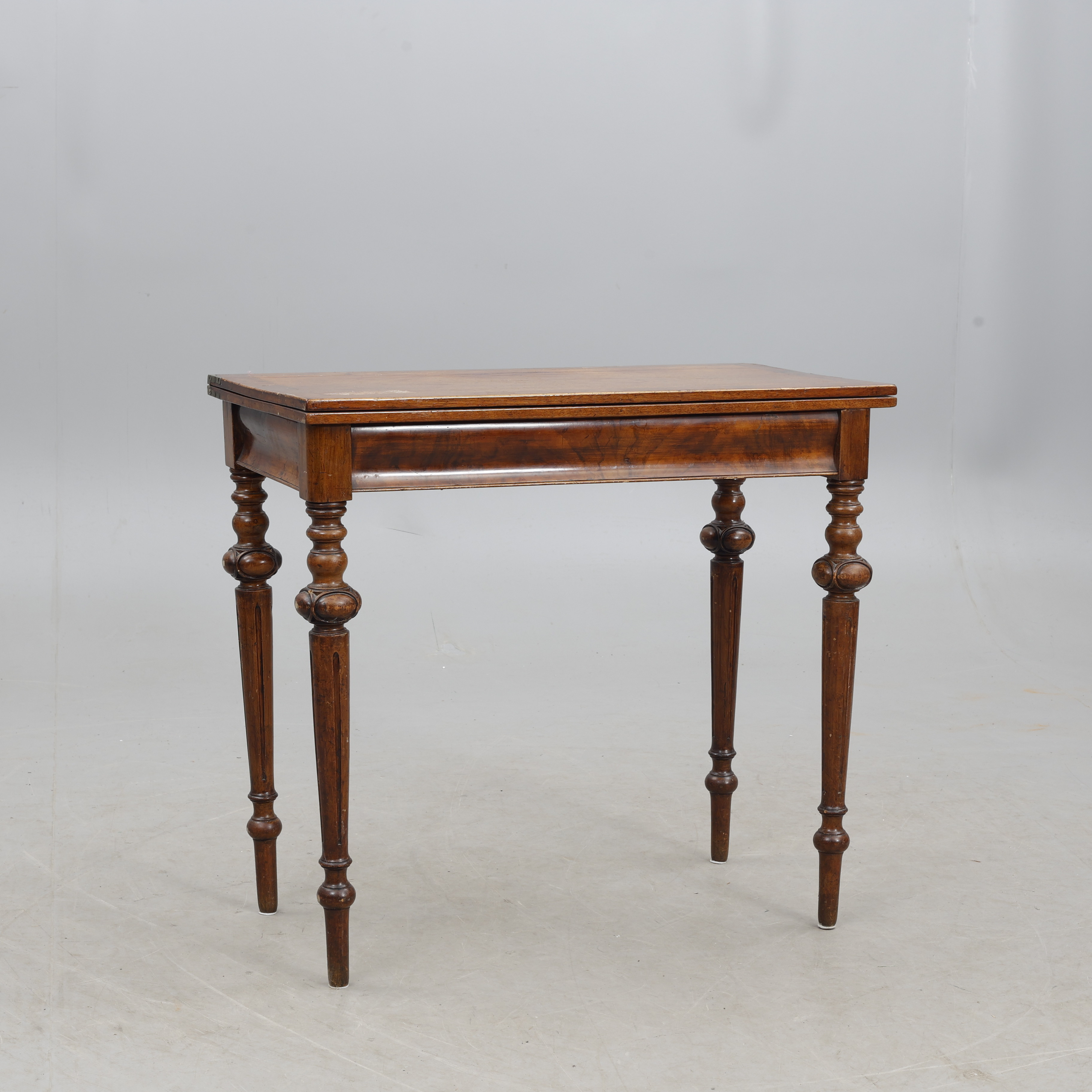 SPELBORD, nyrenässans, 18/1900-tal.