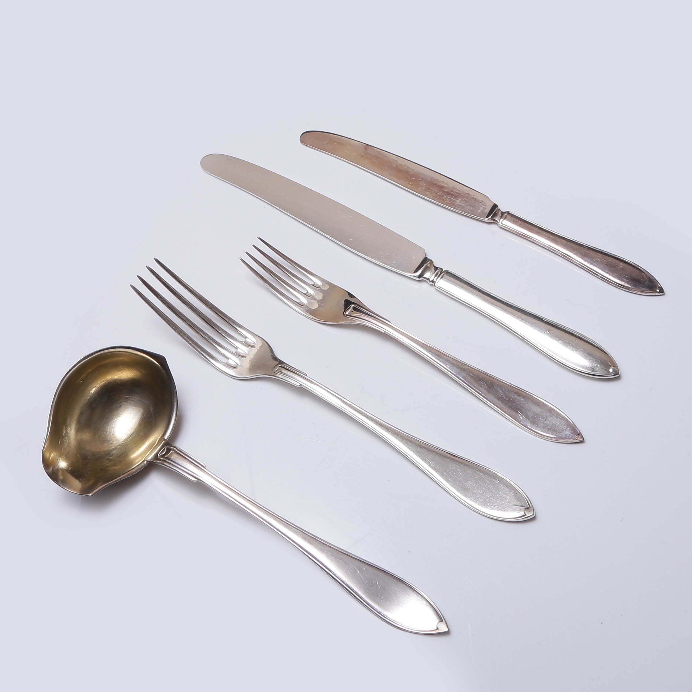 BESTICK "SVENSK SPETS" NYSILVER, 36 DELAR.