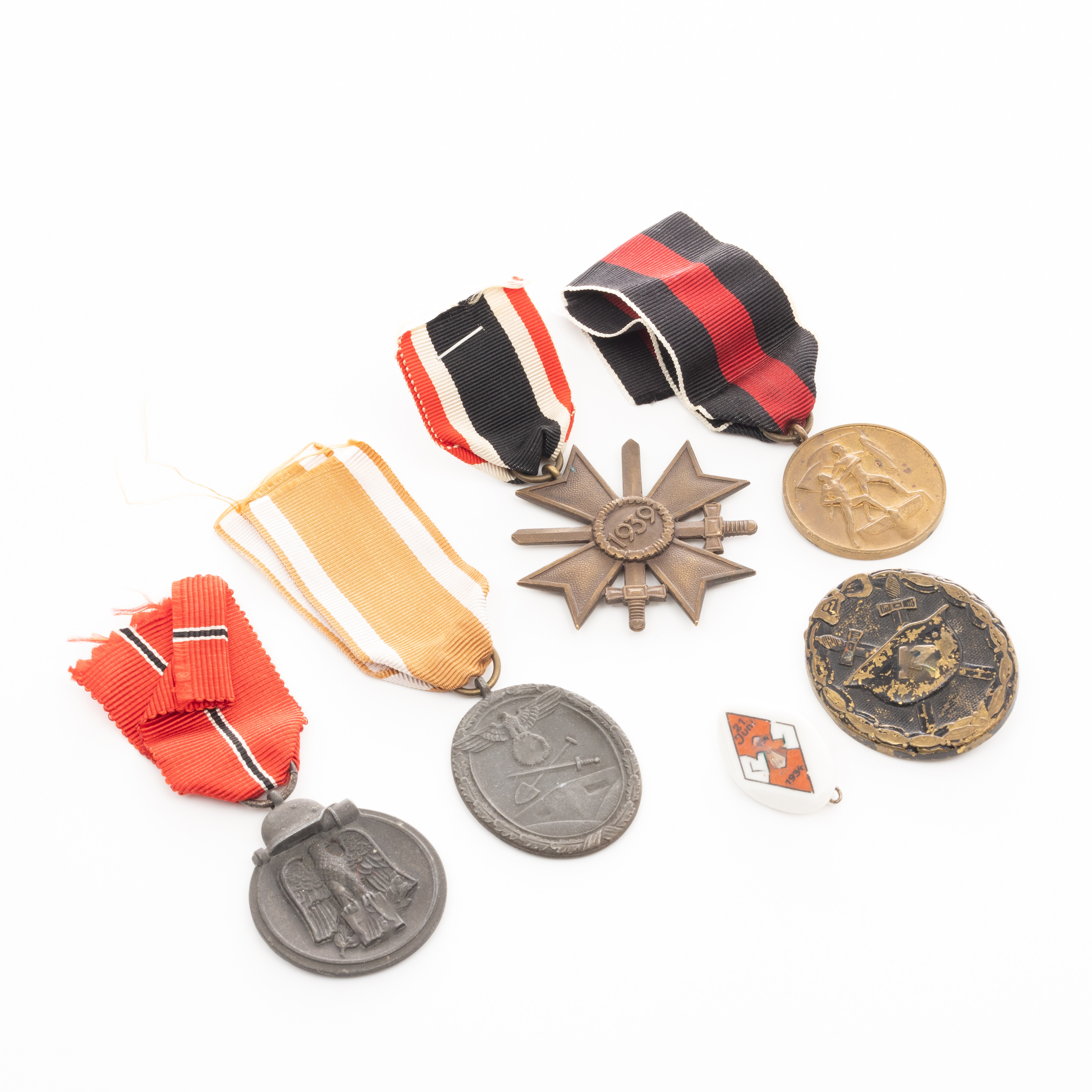 SAMLING MEDALJER OCH EMBLEMER, 6 st, WWII Tyskland.