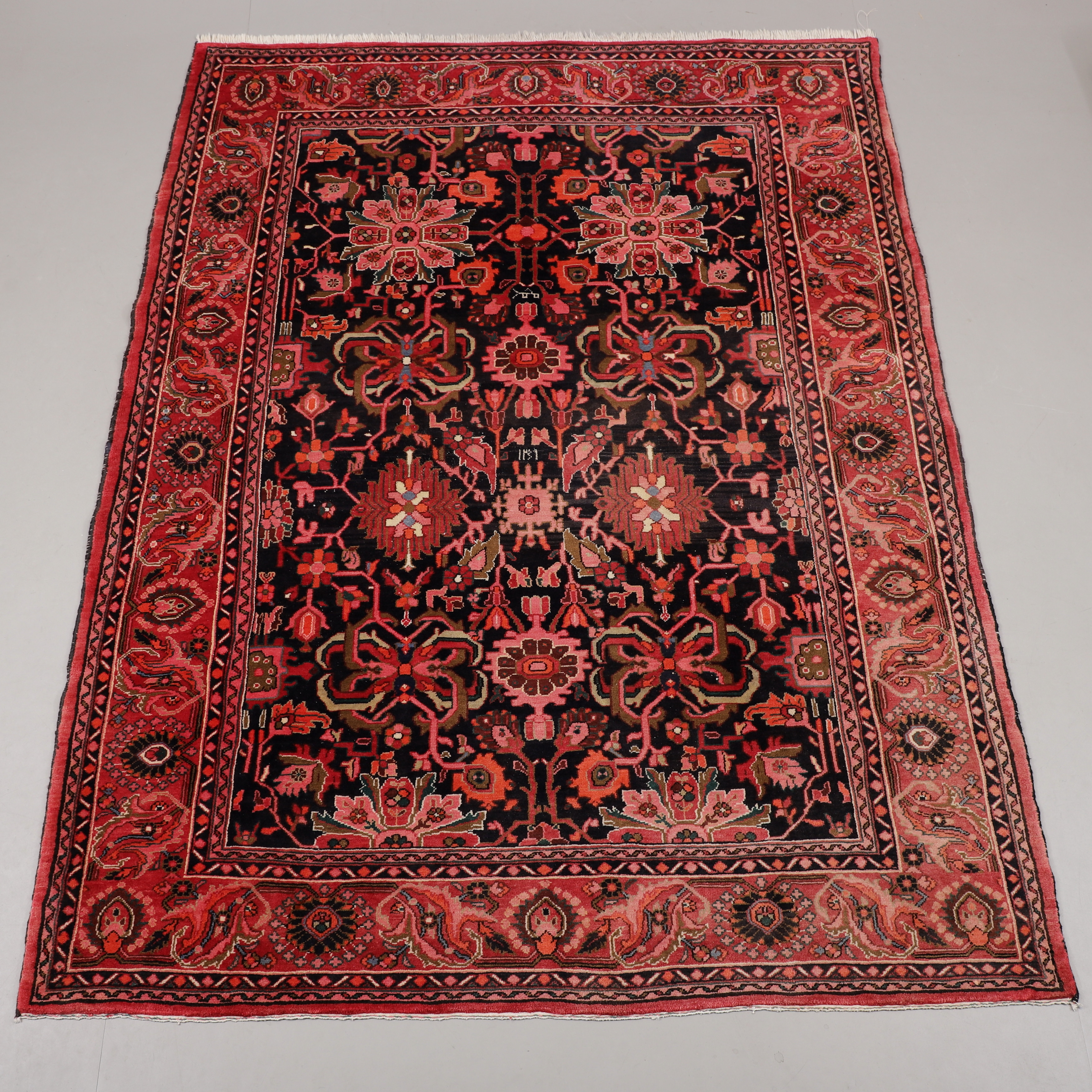 MATTA, Persisk Hoseinabad, 295 x 217 cm.