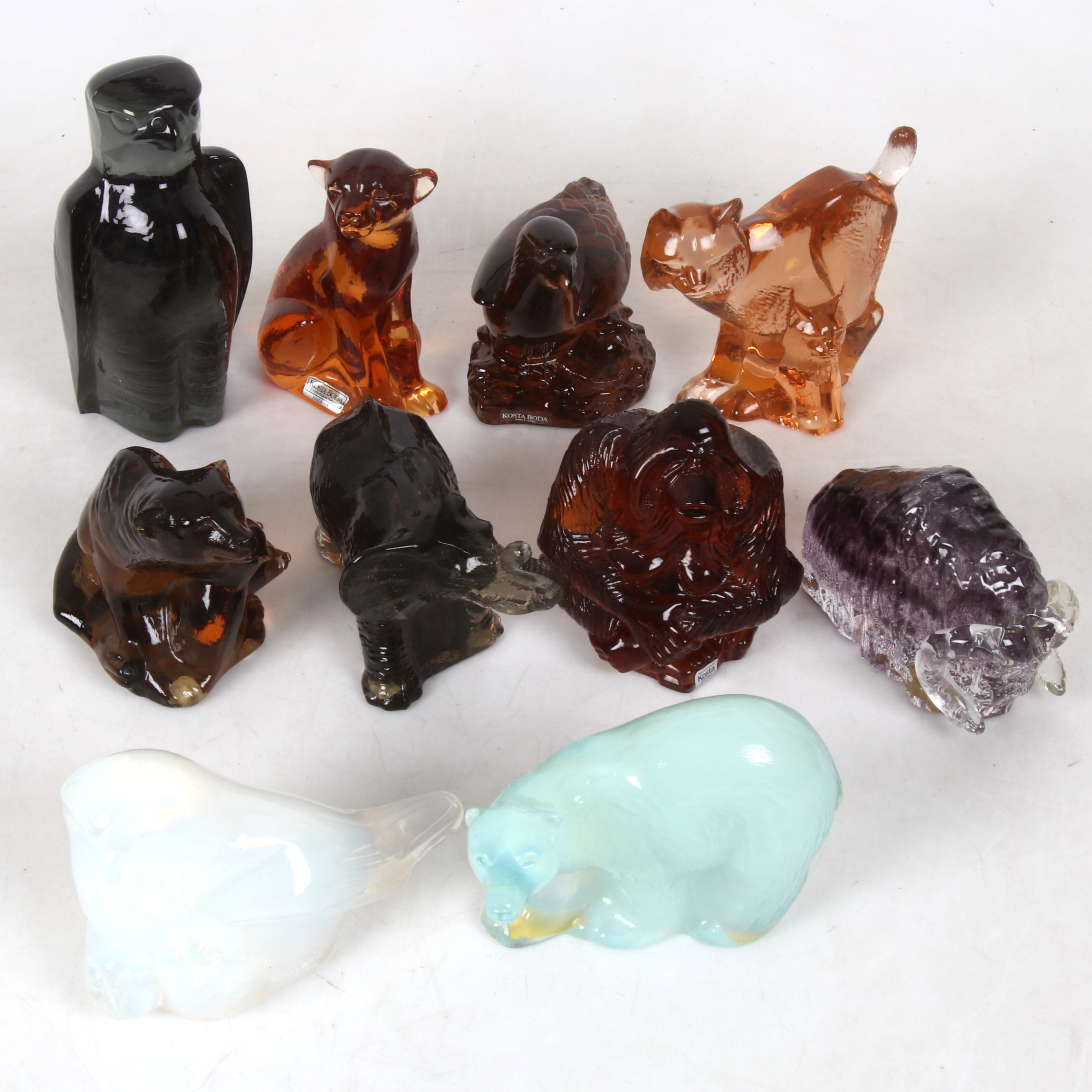 FIGURINER, 10. st, glas, Paul Hoff, Kjell Engman, för WWF, Kosta och Reijmyre, utgivna mellan 1973–1987.