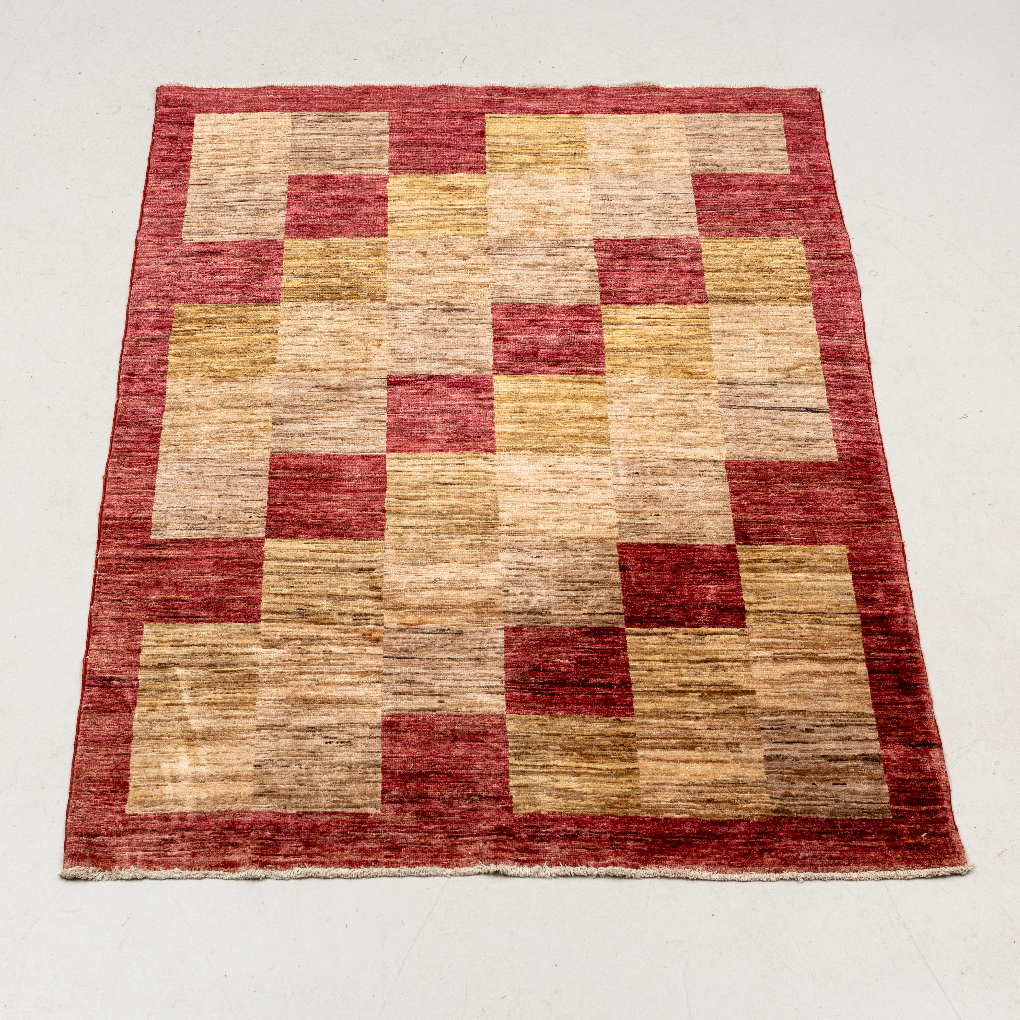 MATTA, orientalisk, modern design, ca 185 x 135 cm.