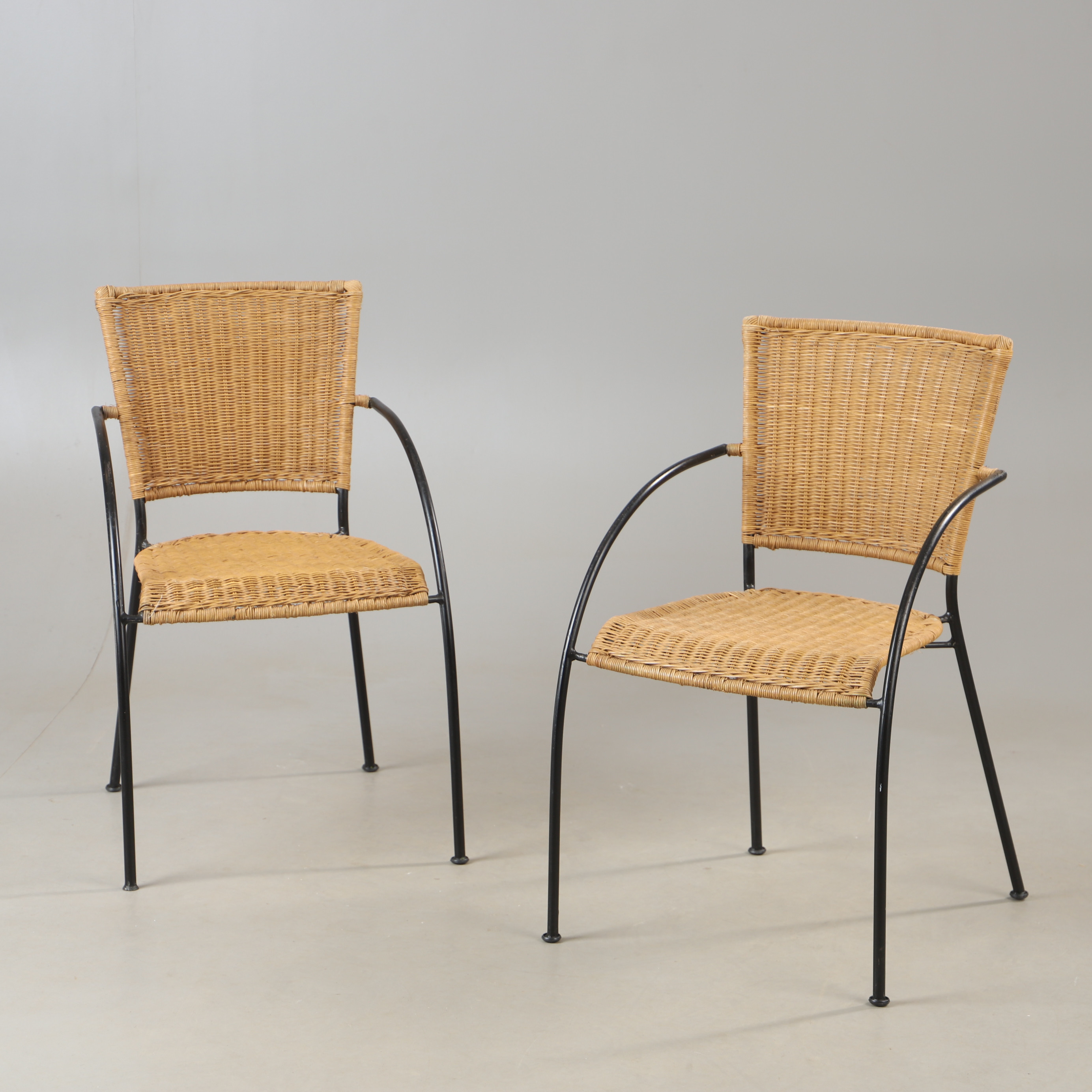 KARMSTOLAR, 1 par, rotting och metall, 1900-talets andra hälft.