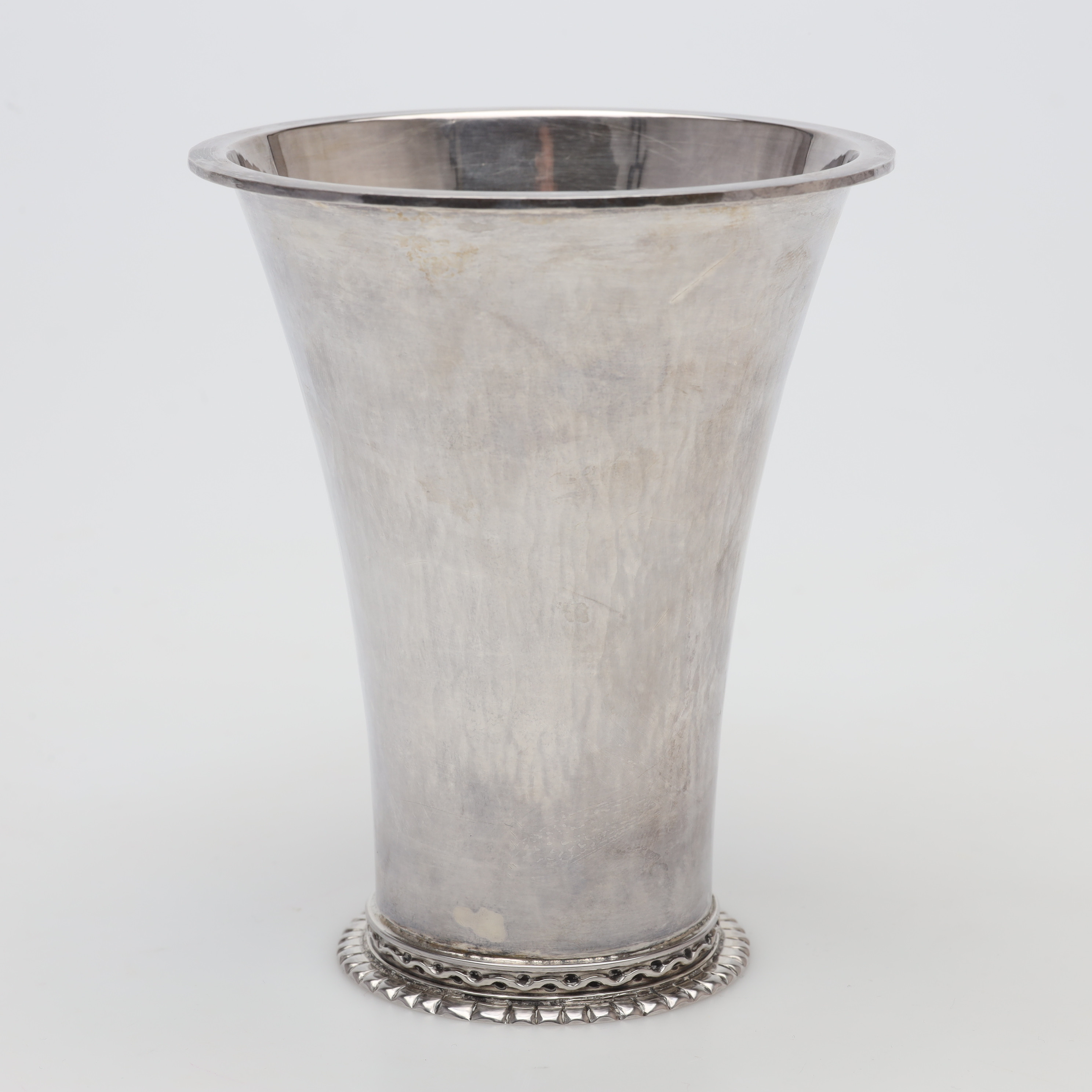 BÄGARE/VAS, sterlingsilver, vikt ca 230 gram.