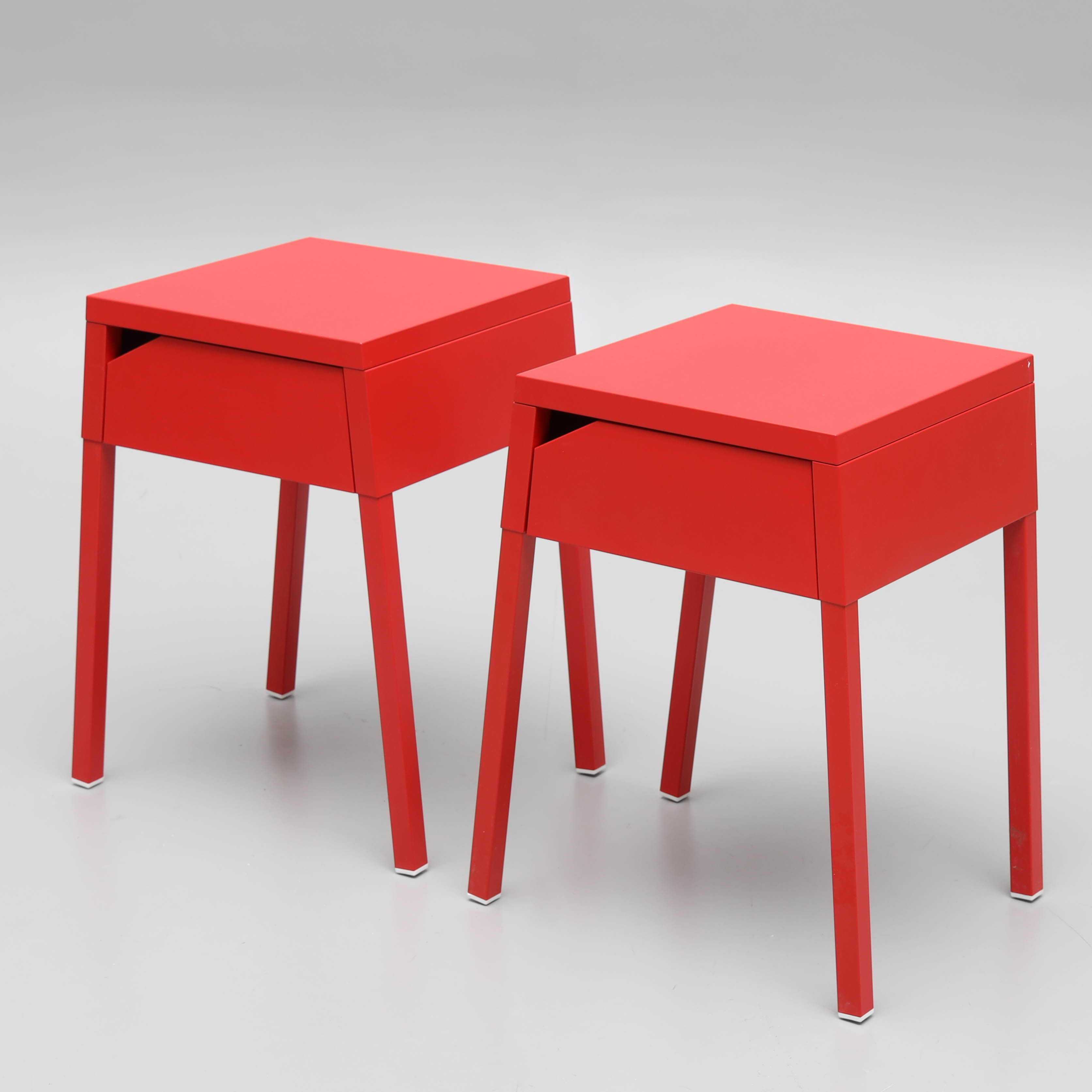 SÄNGBORD, ett par, lackad metall, "Selje", Ikea, 2000-talets senare del.