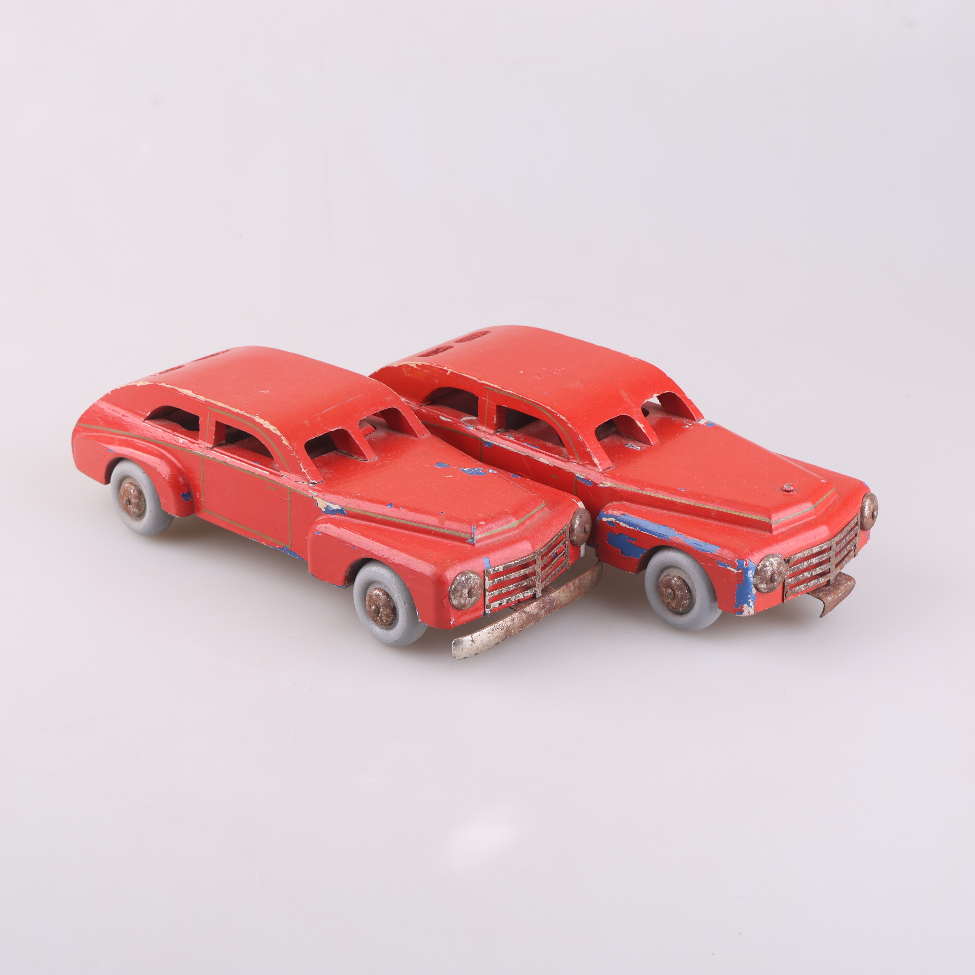 MODELLBILAR, ett par, Brio Volvo Pv, 1900-talets mitten del.