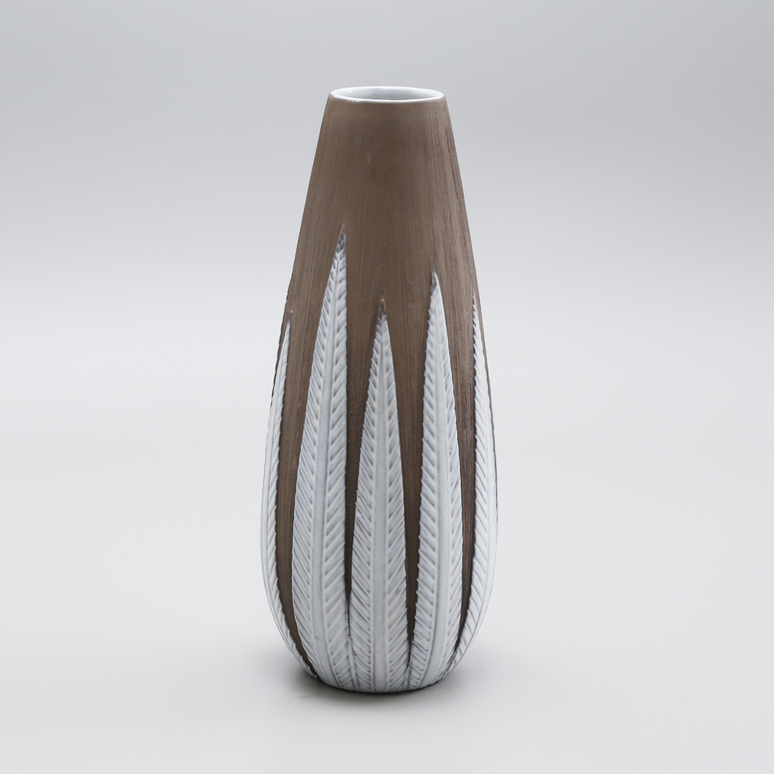 ANNA-LISA THOMSON. Vas, "Paprika", stengods, modell 1079, Upsala-Ekeby, år 1949-69.